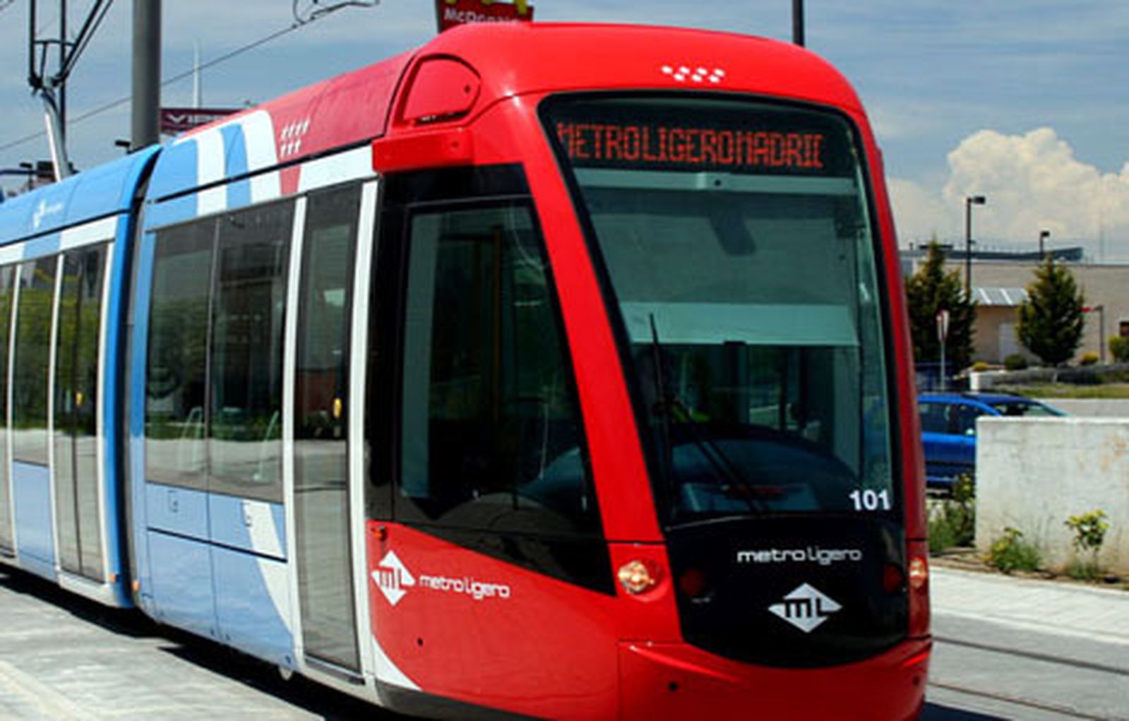 Convocada huelga indefinida en Metro  Ligero Oeste a partir del 2 de enero