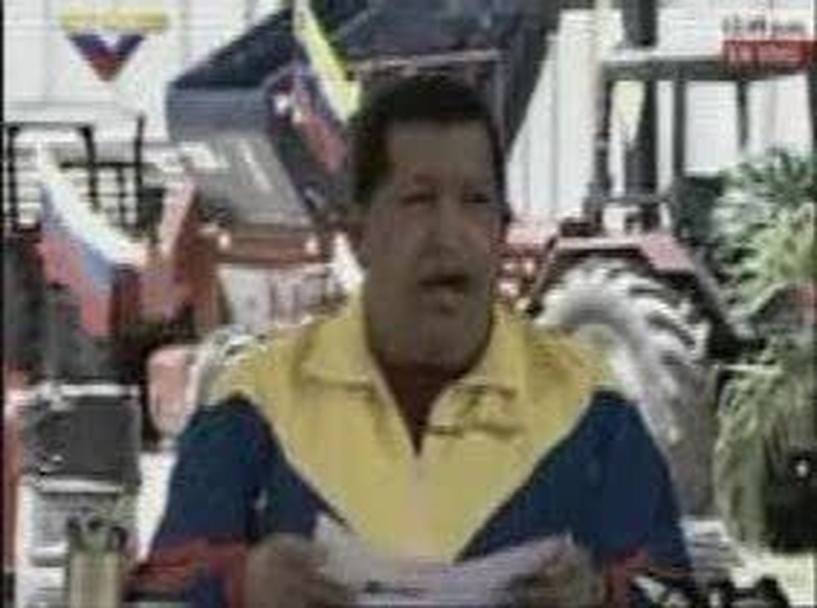 Chavez nacionaliza y expropia