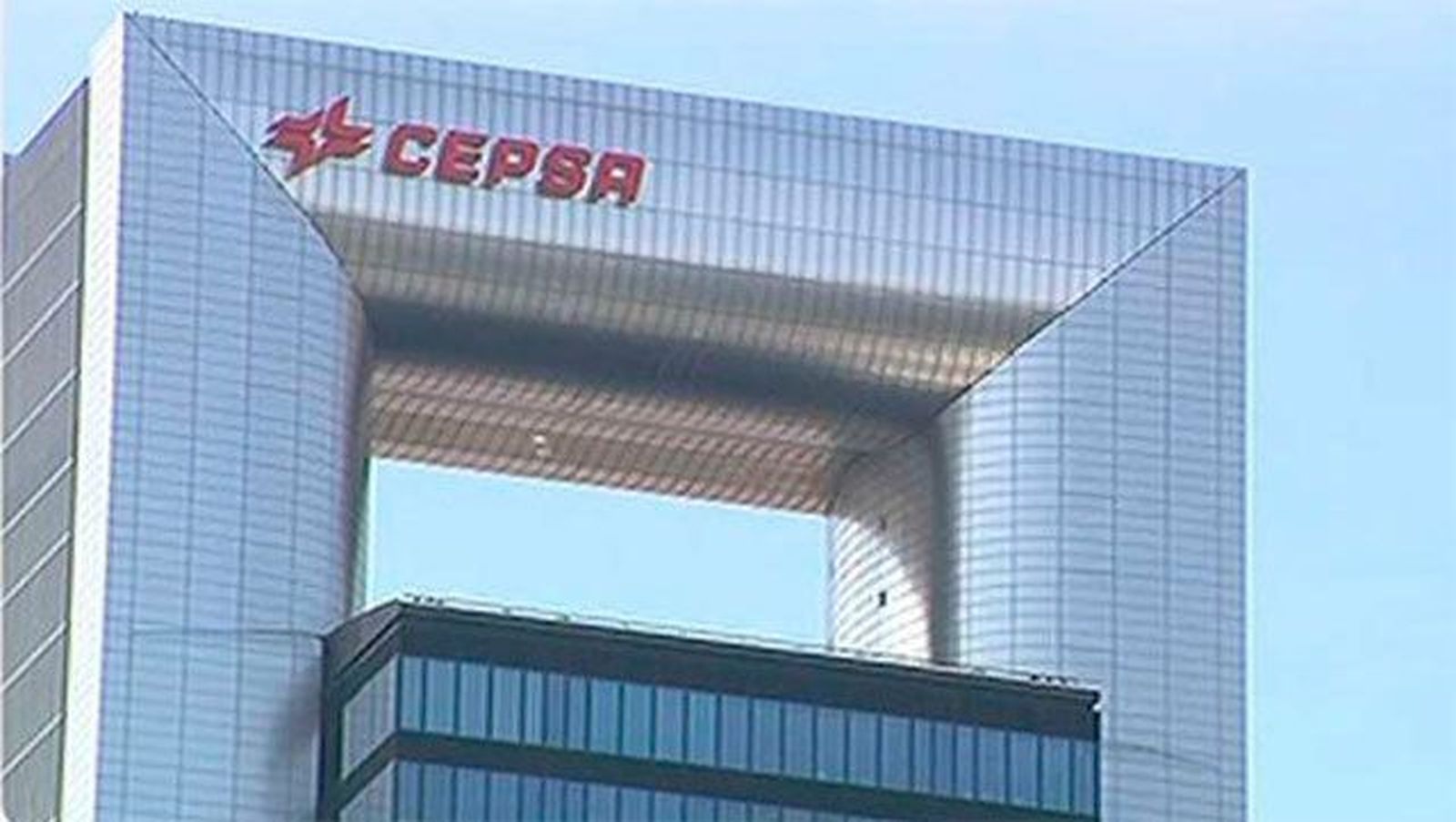 Amancio Ortega quiere comprar la Torre Cepsa