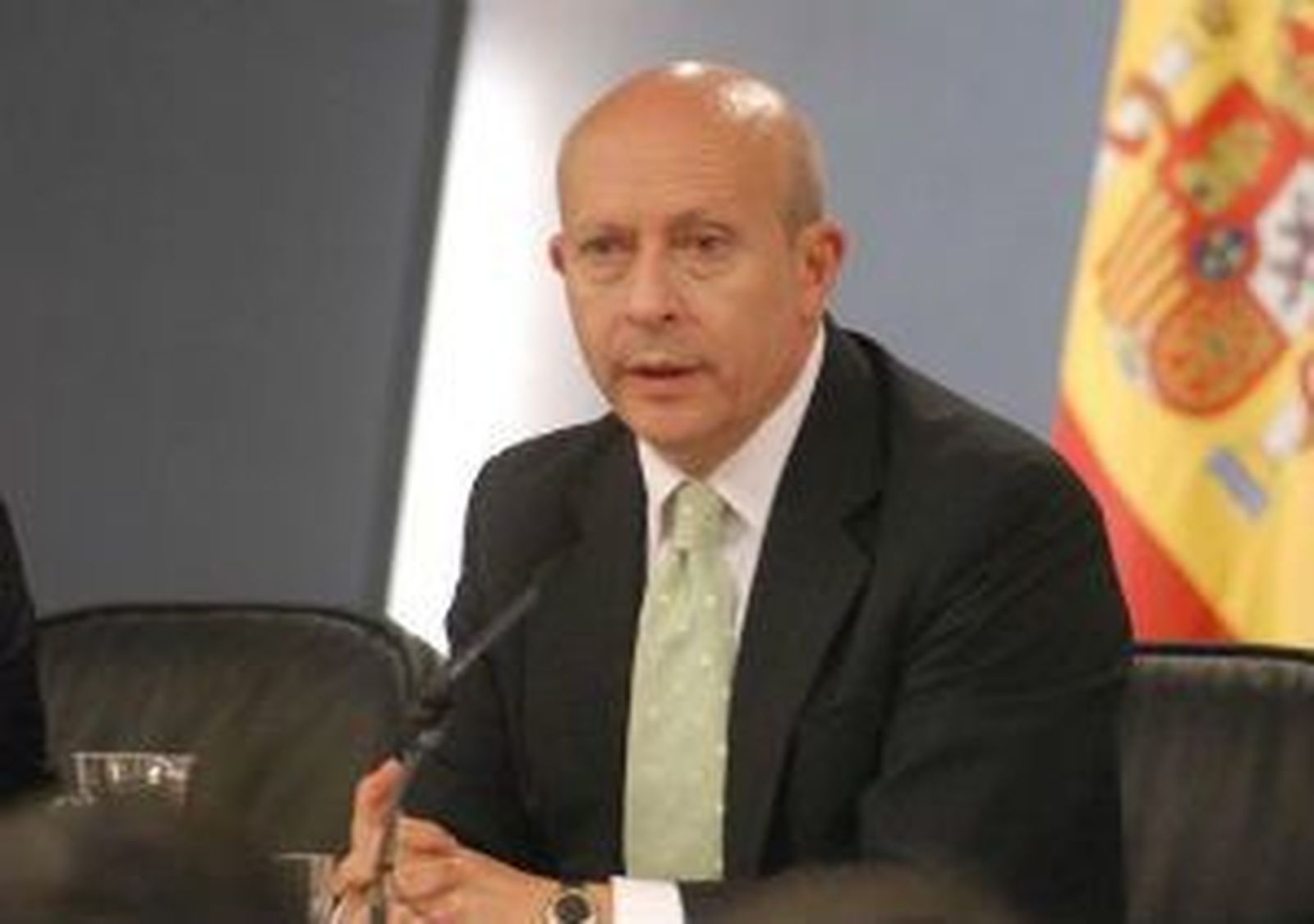 Wert no se plantea la sustitución  del sistema de becas universitarias por el de préstamos