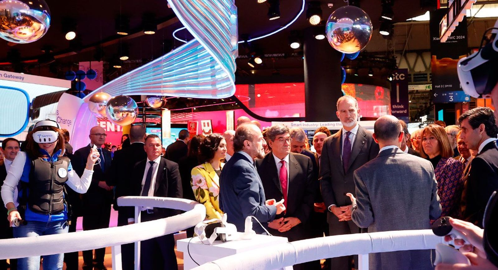 El Rey inaugura el Mobile World Congress de Barcelona, acompañado de Sánchez y Aragonés