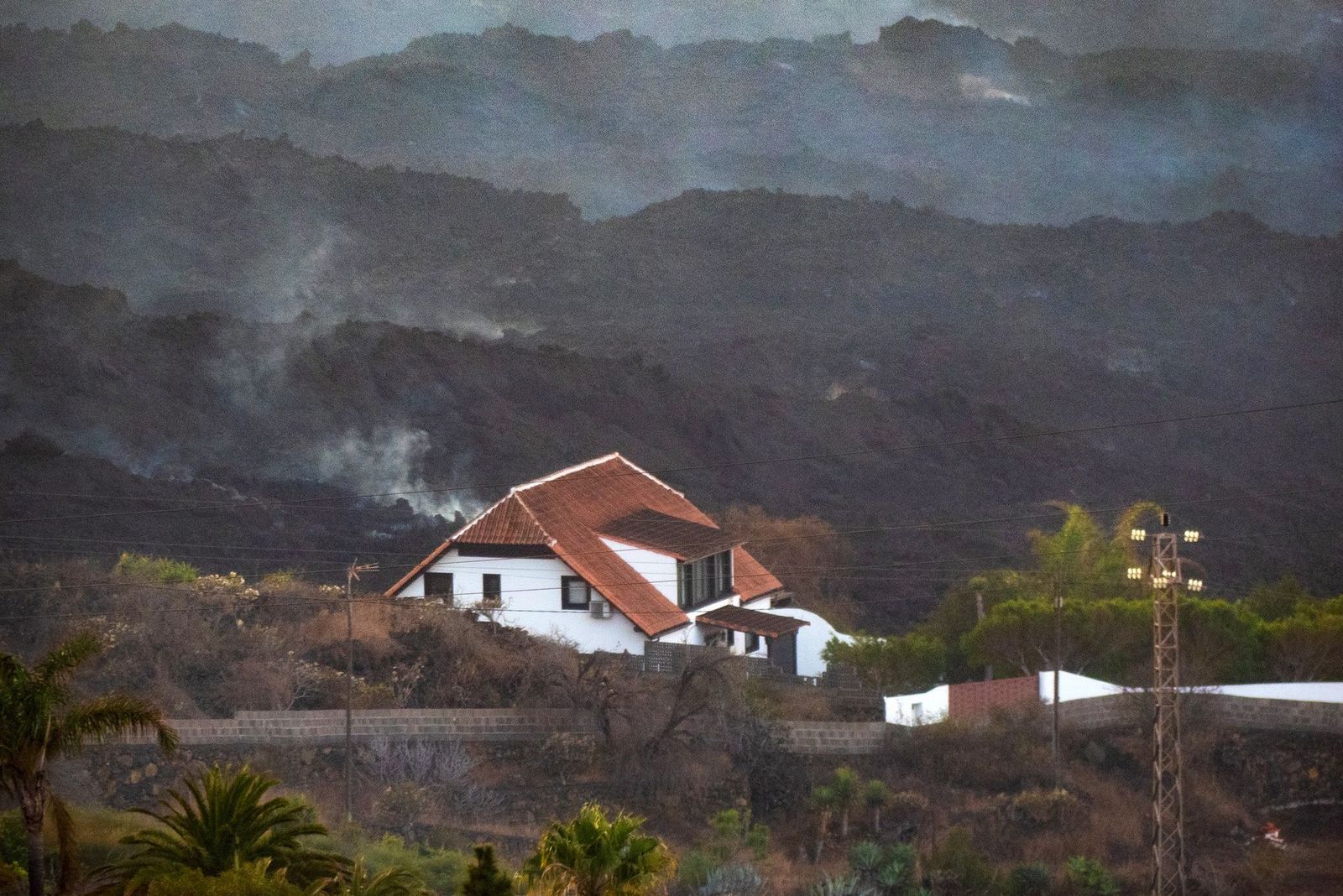 Llegan las primeras viviendas prefabricadas para los afectados de La Palma