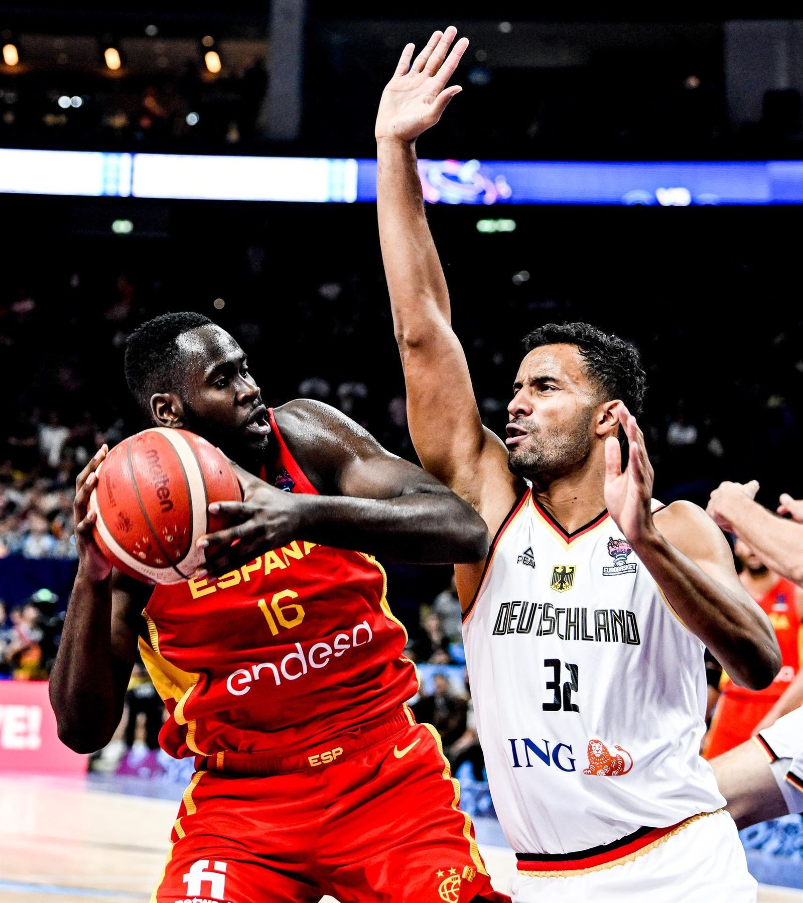 Garuba ante Alemania