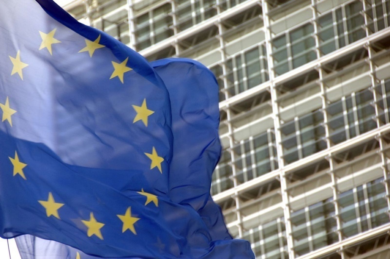 UE