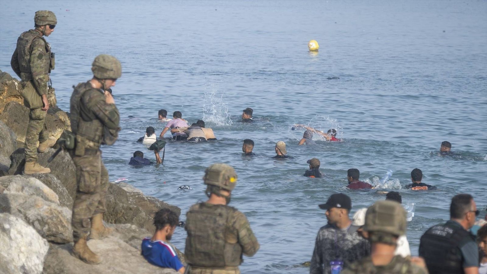 La red que movilizó la entrada masiva en Ceuta amenaza ahora con una "guerra civil"