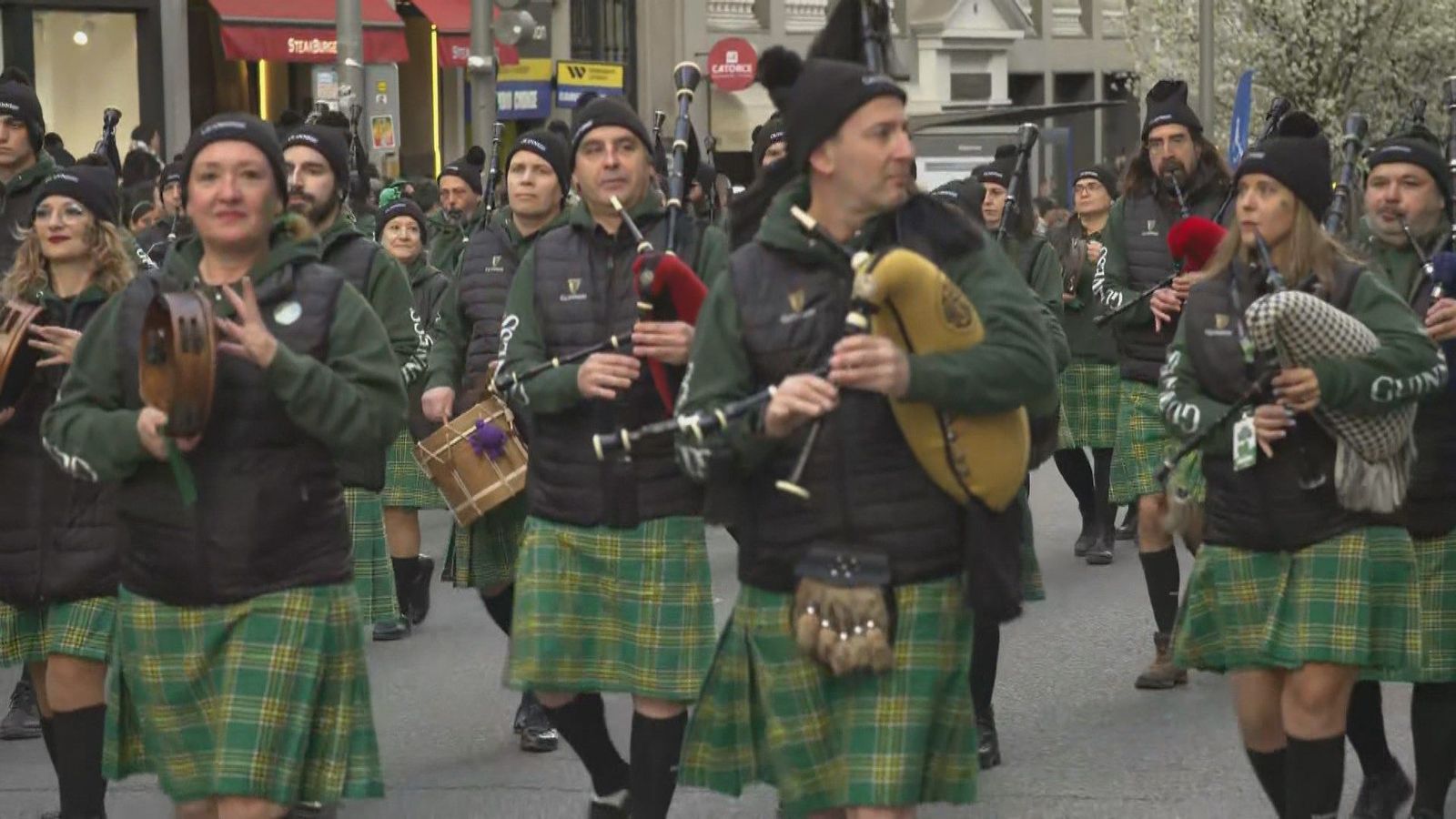 Así se ha vivido el desfile de San Patricio en Madrid