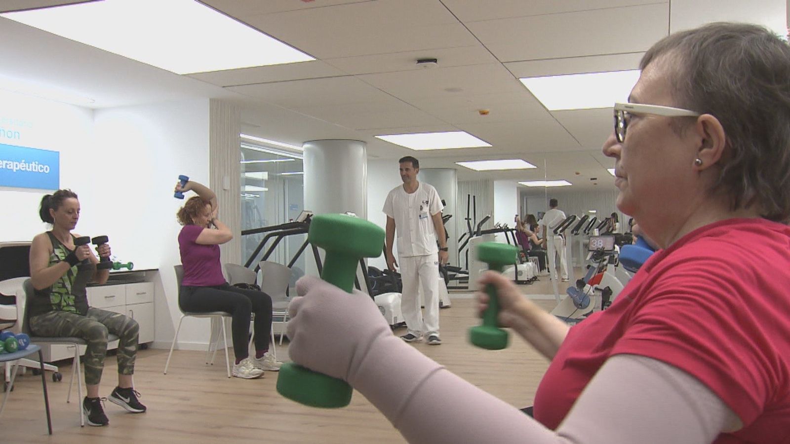 Así es el programa de ejercicio terapéutico para pacientes con cáncer del Gregorio Marañón