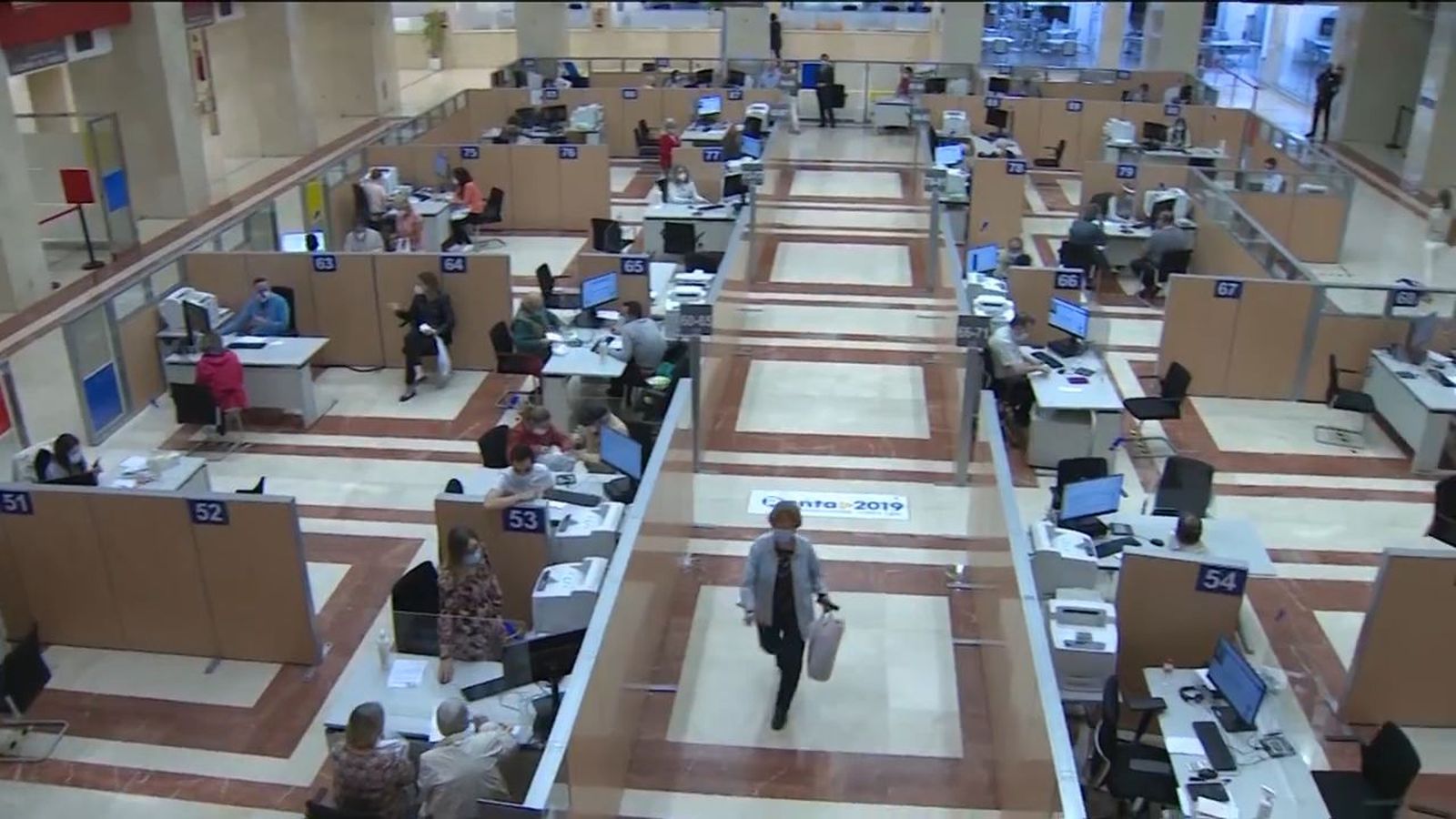 Los españoles quieren menos impuestos