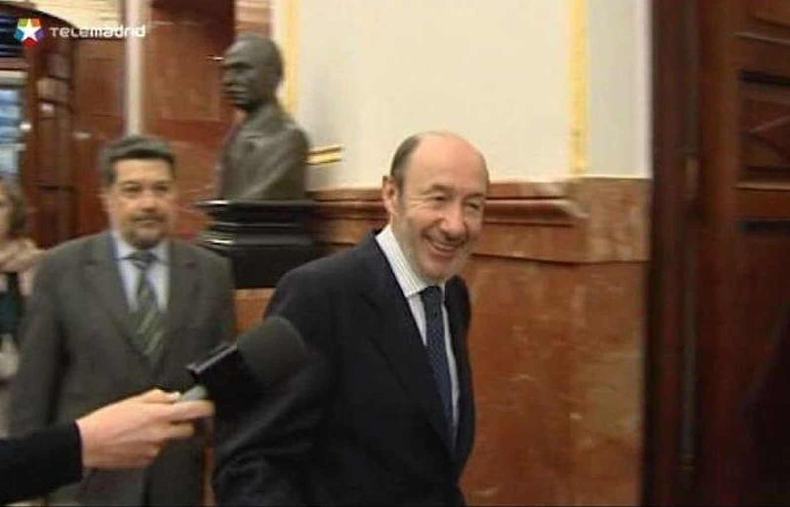 Rubalcaba, cinco meses sin hacer pública su declaración del IRPF