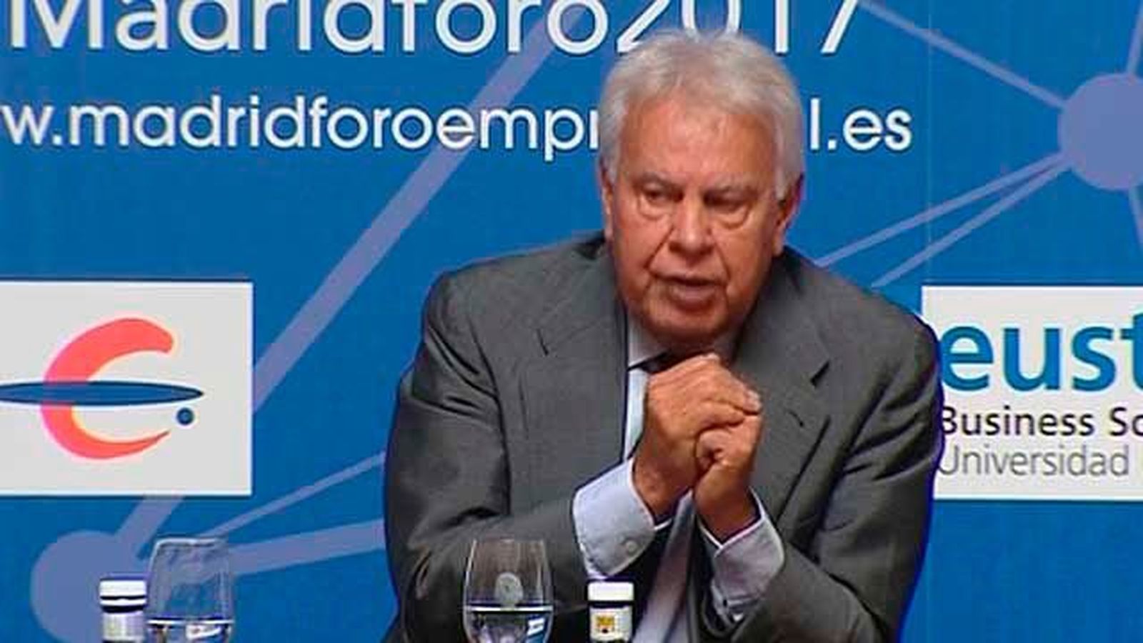 Felipe González dice que él habría utilizado  el artículo 155