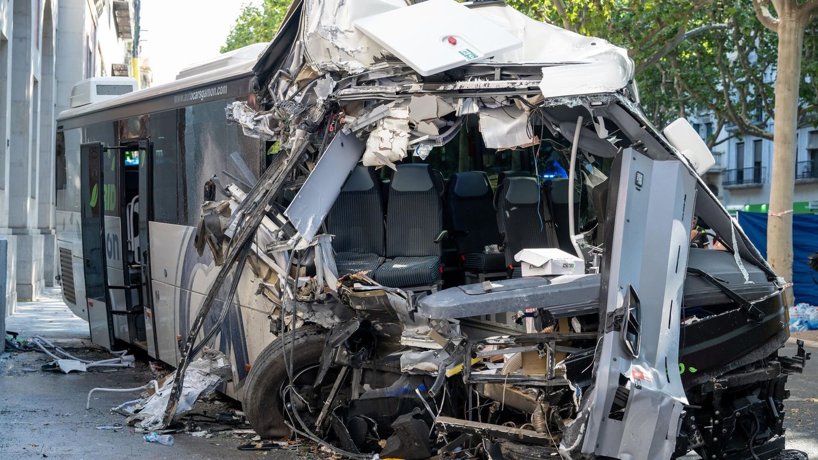Nueve heridos siguen ingresados tras el accidente de autobús en Lérida, dos de ellos en estado crítico