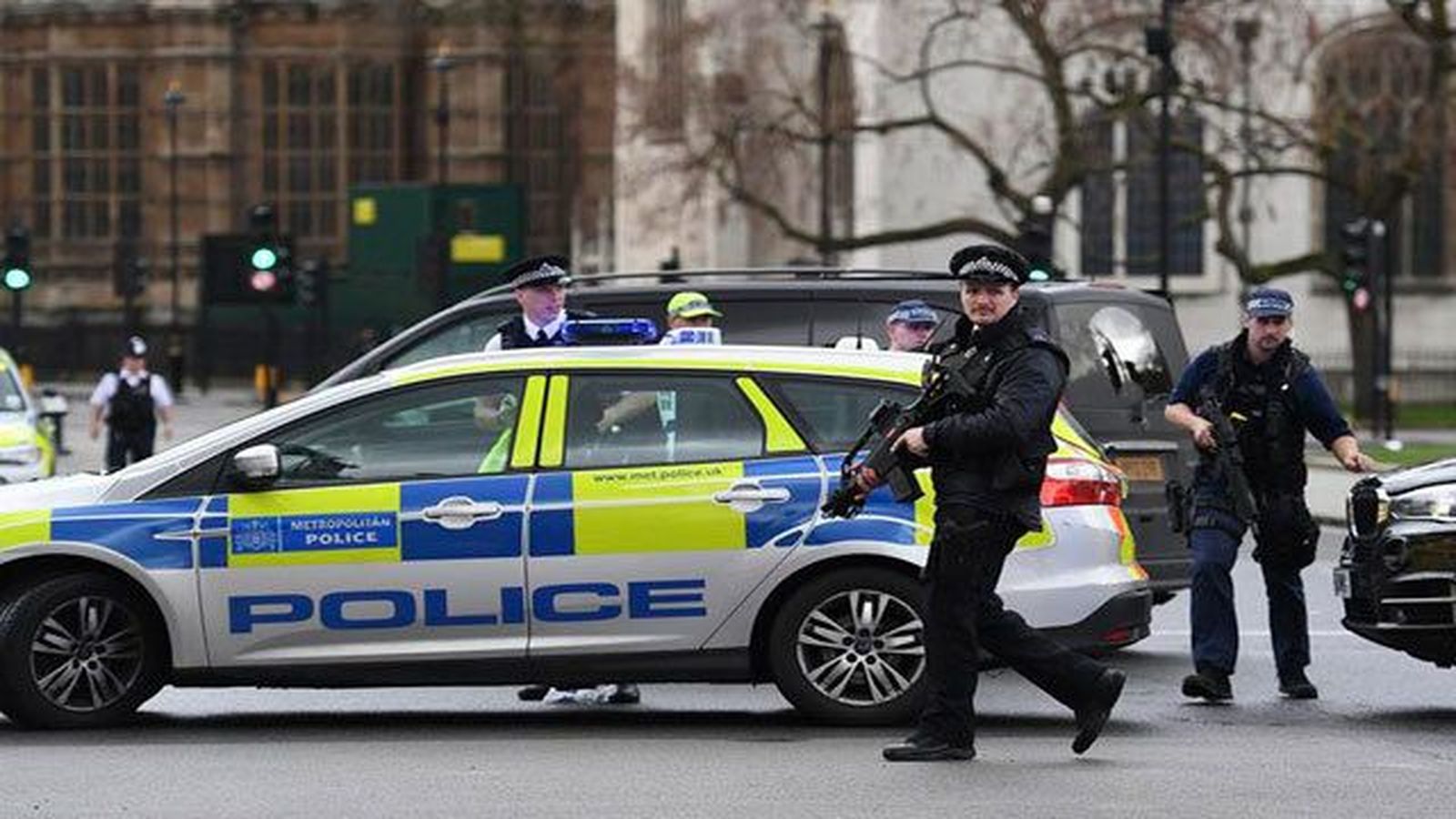 Cuatro muertos y al menos 20 heridos en un ataque terrorista frente al Parlamento británico