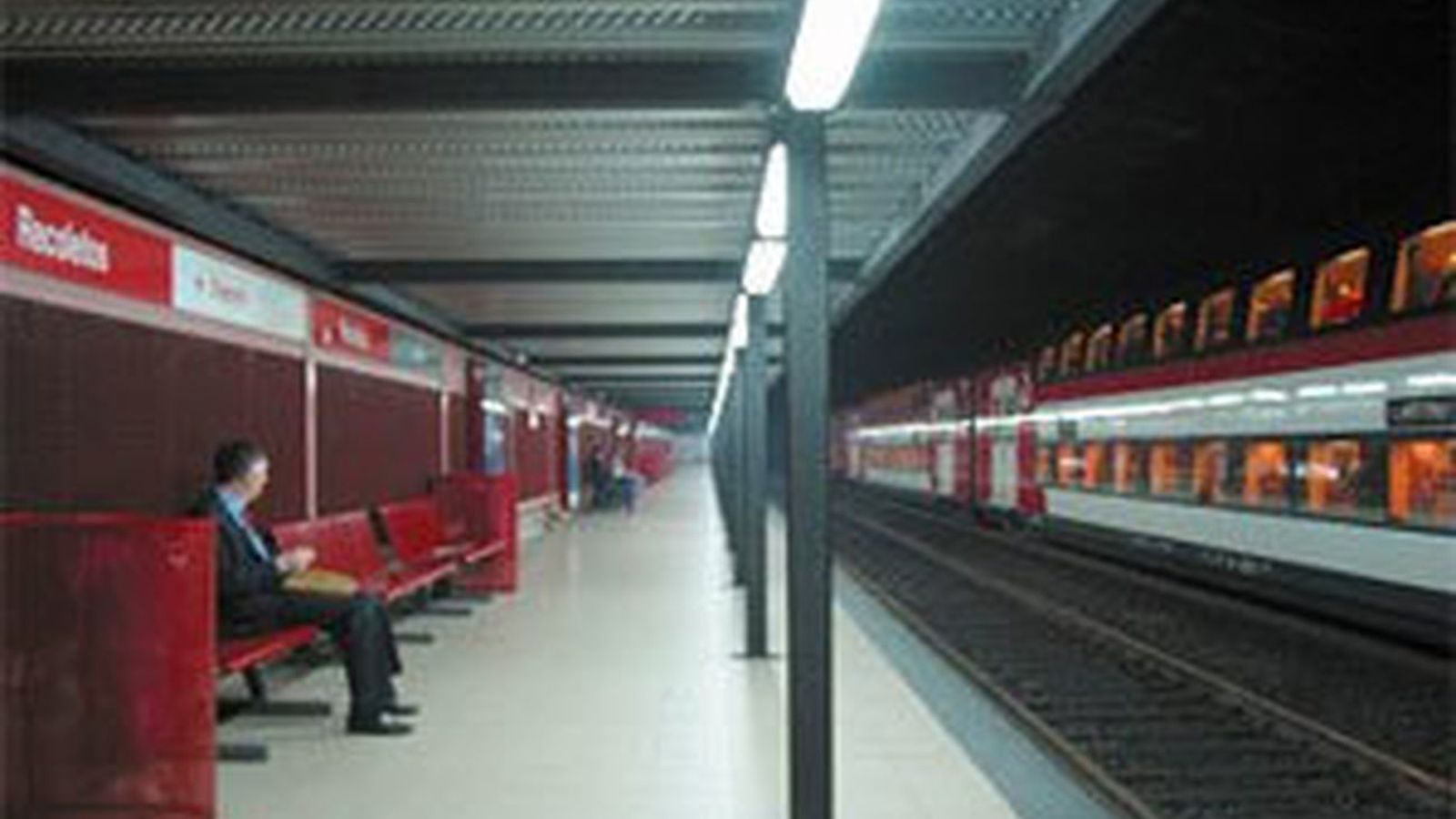 Adif da luz verde a  la mejora de la accesibilidad en la estación de Recoletos