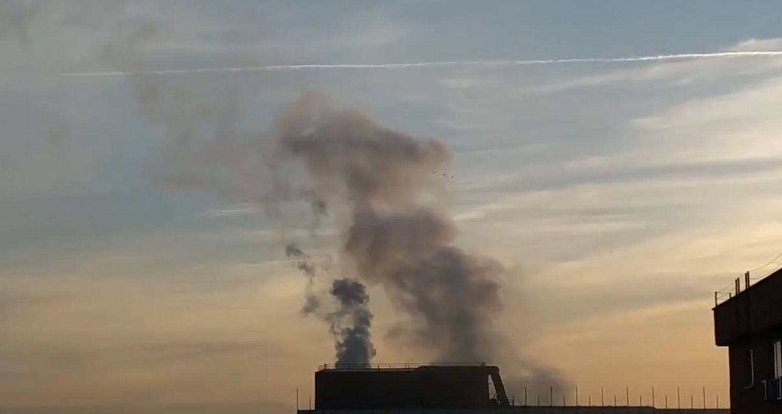 Emisiones de humos procedentes de la planta de Corrugados Getafe