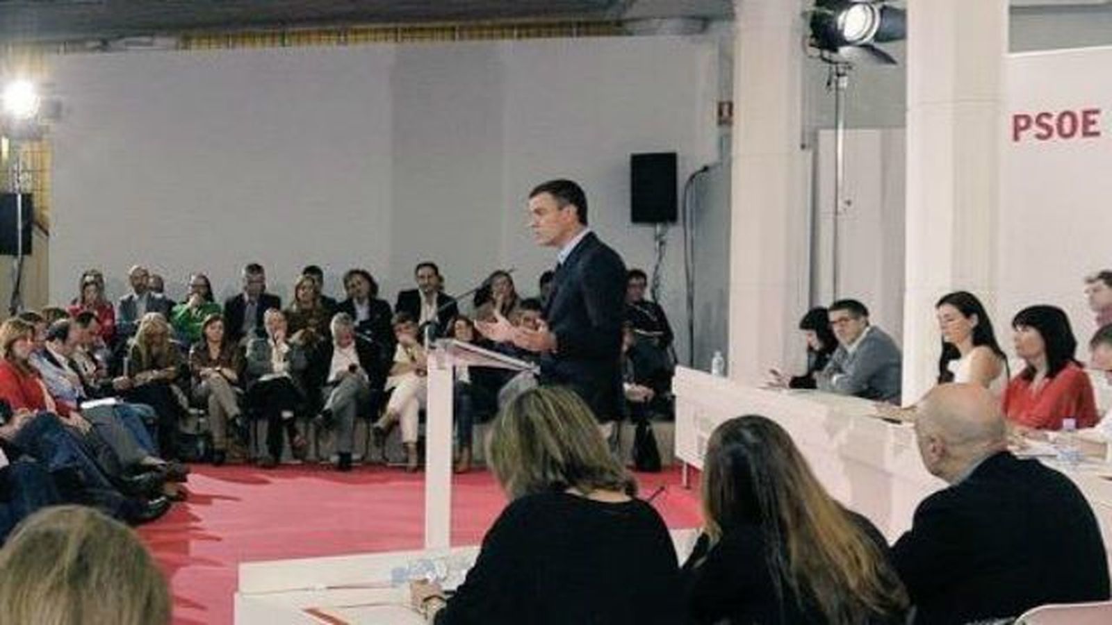 Sánchez defiende que el PSOE no es "patrimonio exclusivo" de sus militantes