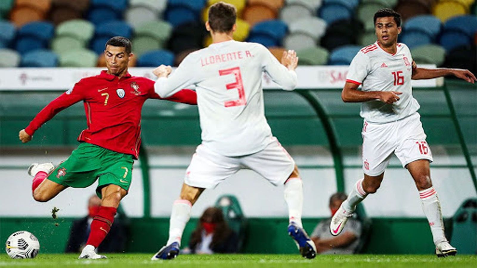 Test de España ante Portugal con público