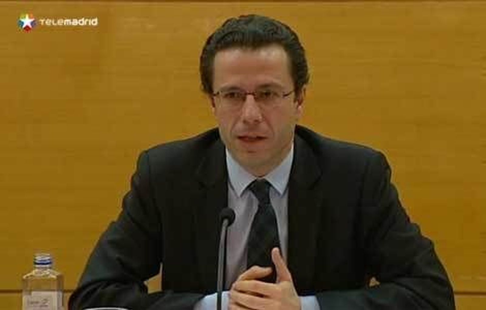 Lasquetty: el sistema sanitario madrileño va a seguir siendo "tan público como todo lo demás"
