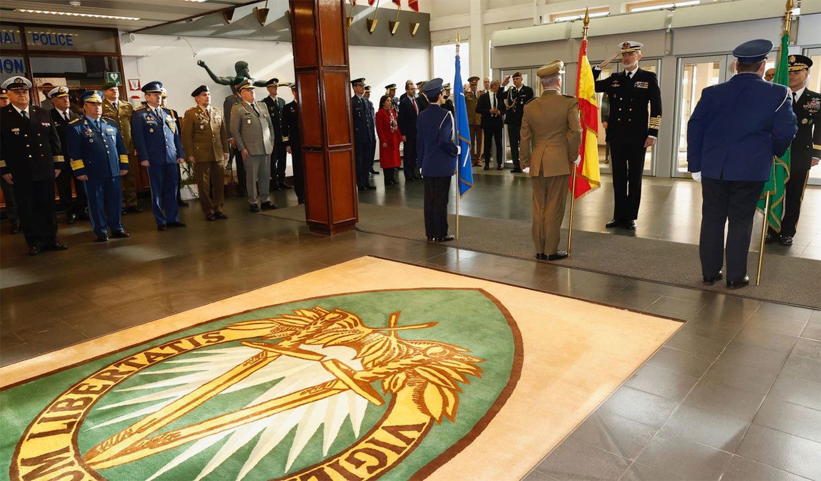 El Rey visita en Bélgica el Cuartel General Supremo de la OTAN en Europa