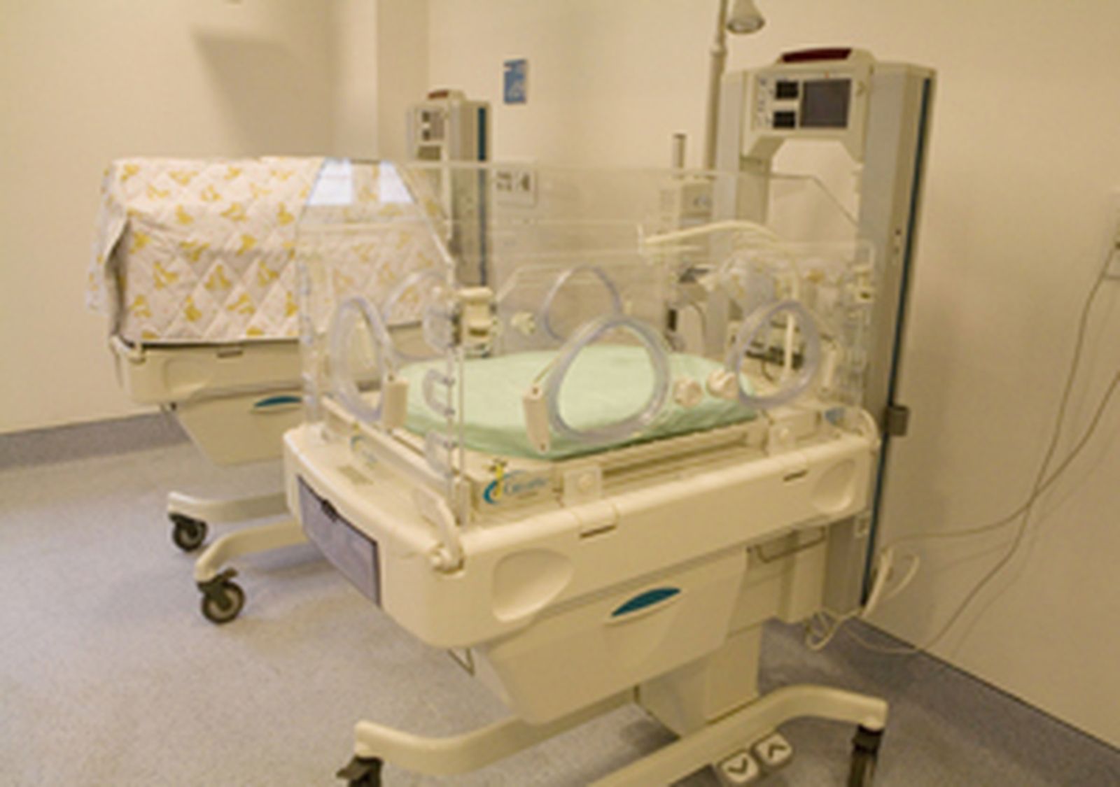 El Hospital Infanta Cristina implanta un programa de cuidados para prematuros