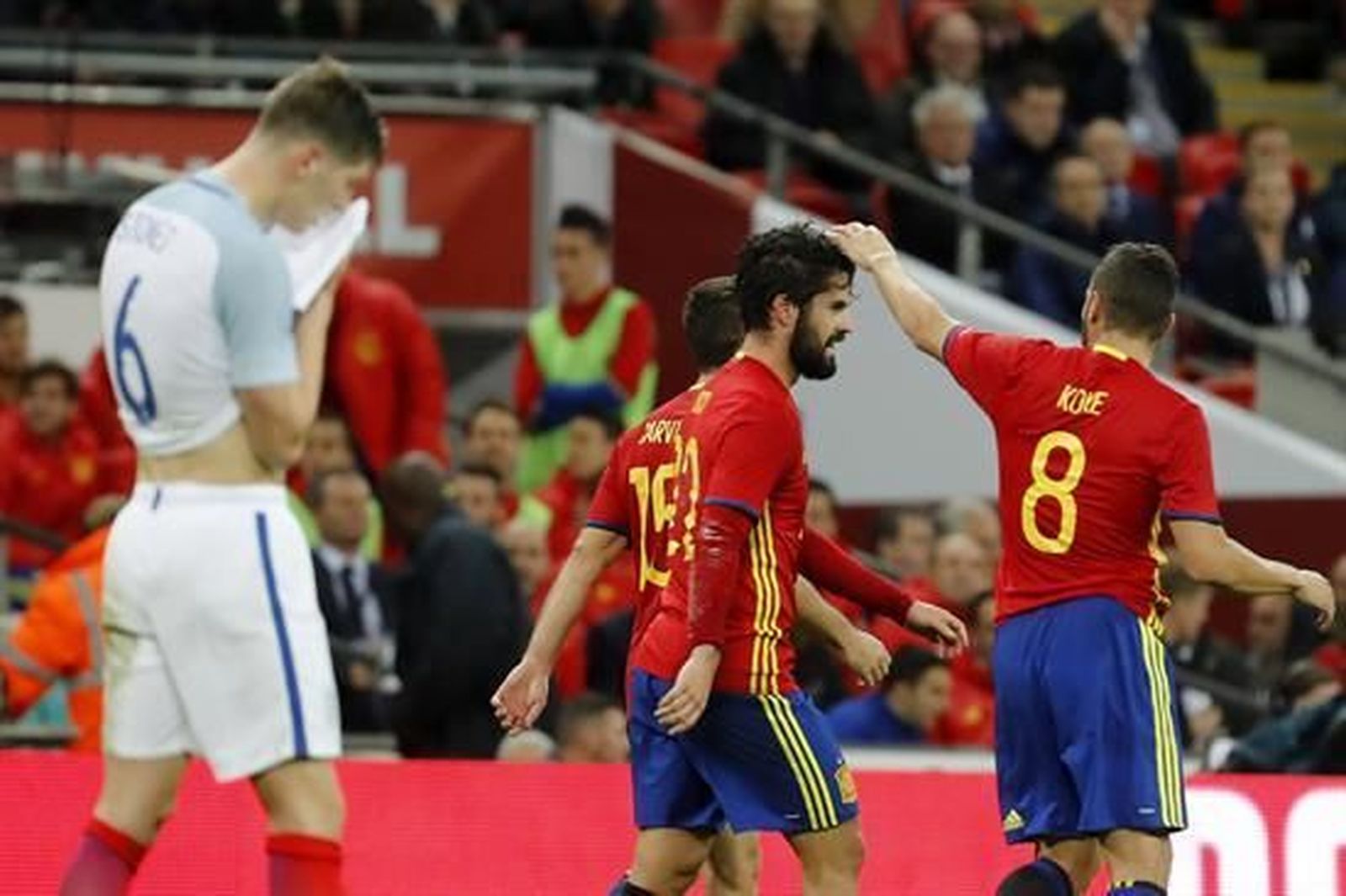 2-2. Isco salva a España y enmudece Wembley en el 95'