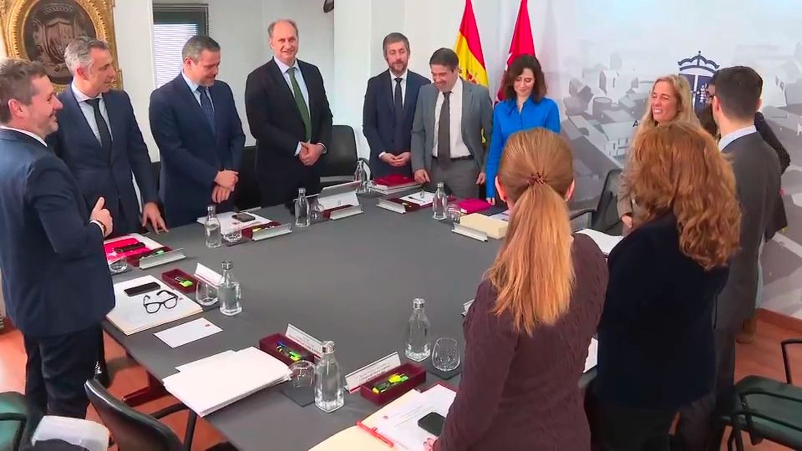Ayuso reúne a su gobierno en Manzanares El Real