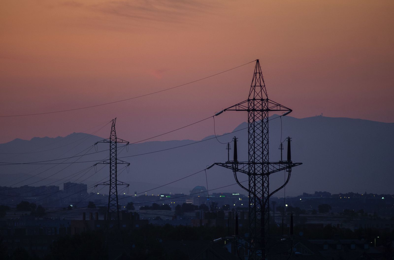 Crear una empresa pública energética, una solución complicada a corto plazo