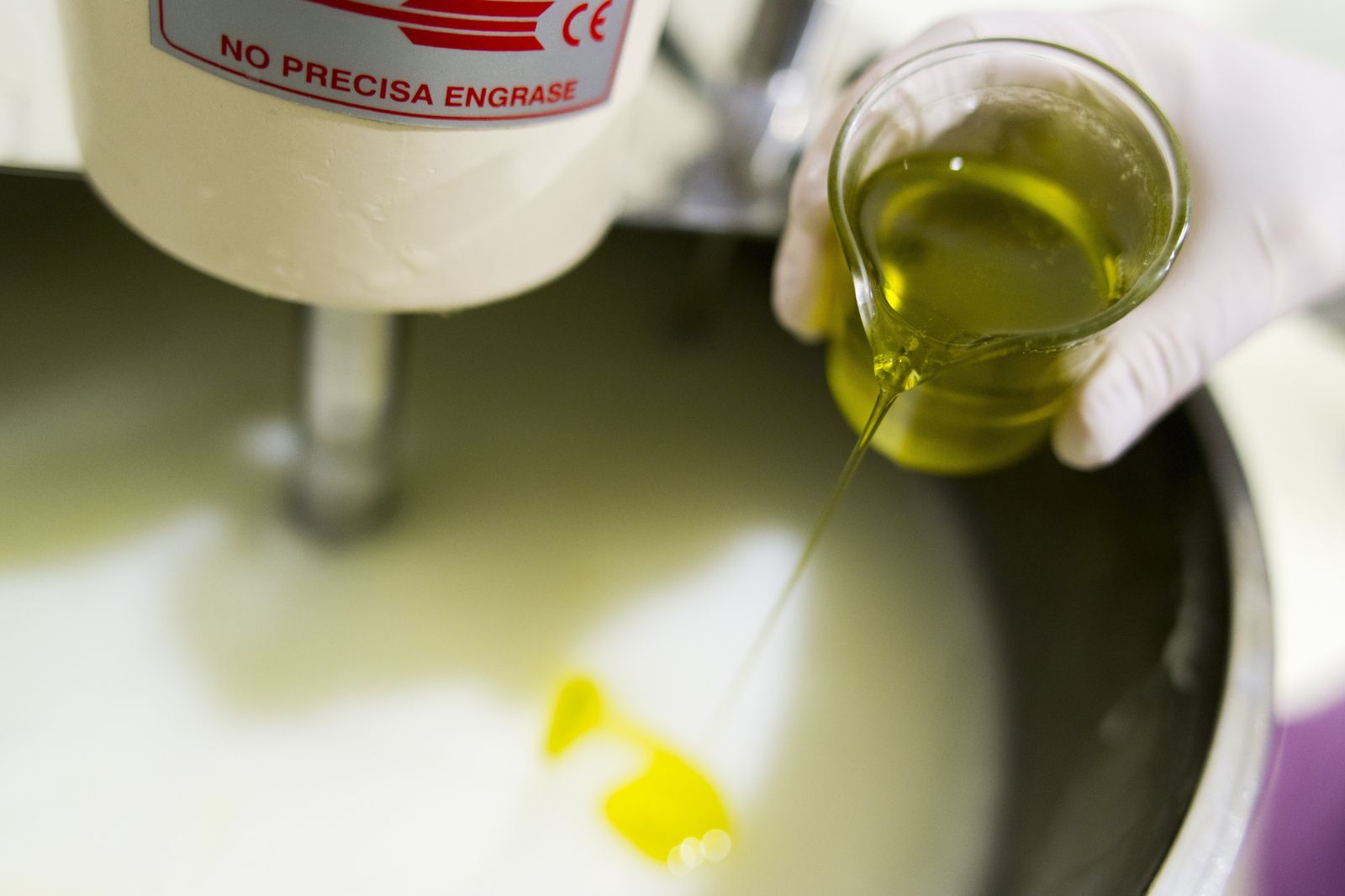 Un frasco de aceite