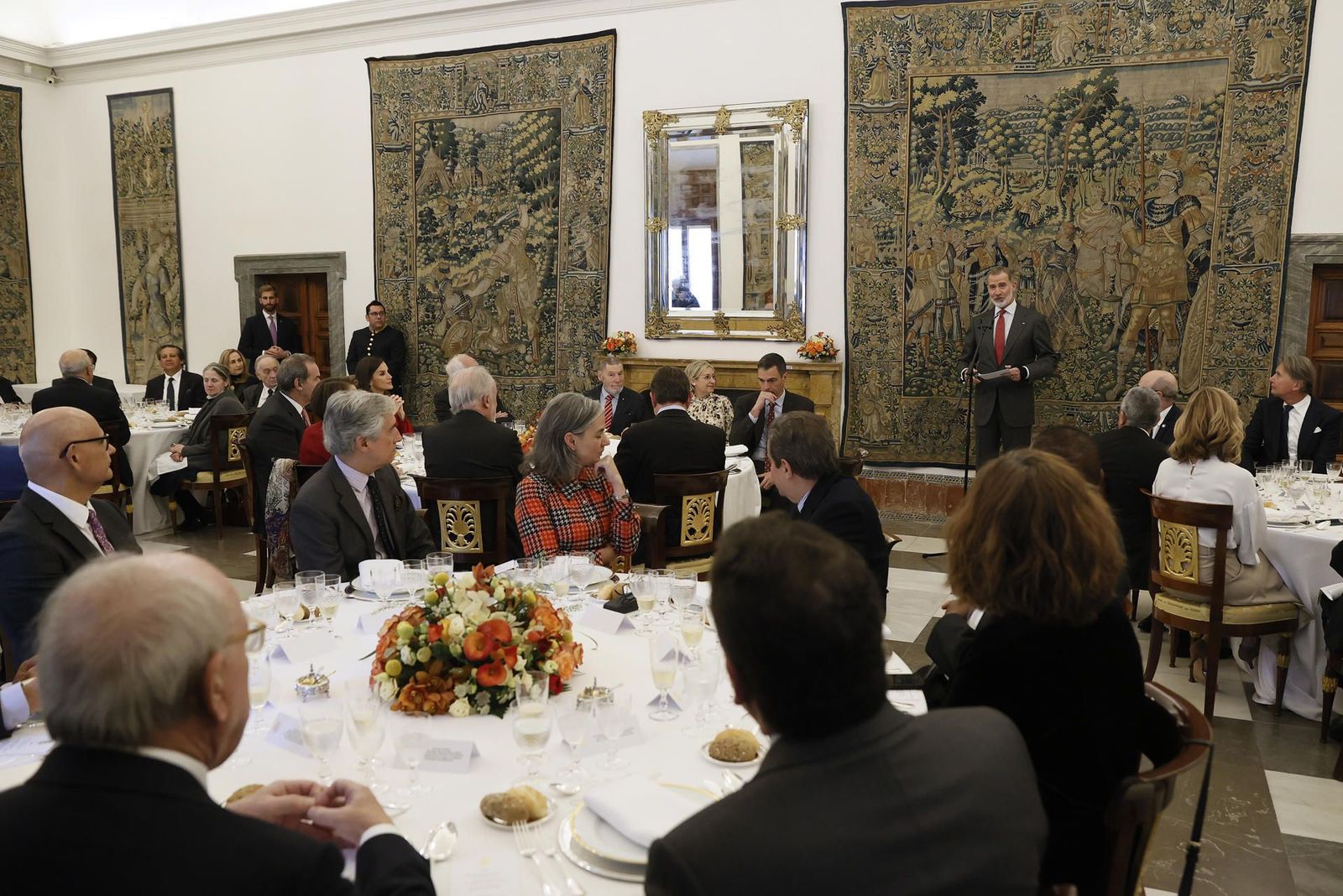 El rey celebra que el Instituto Cervantes "siga creciendo en cifras e influencia"