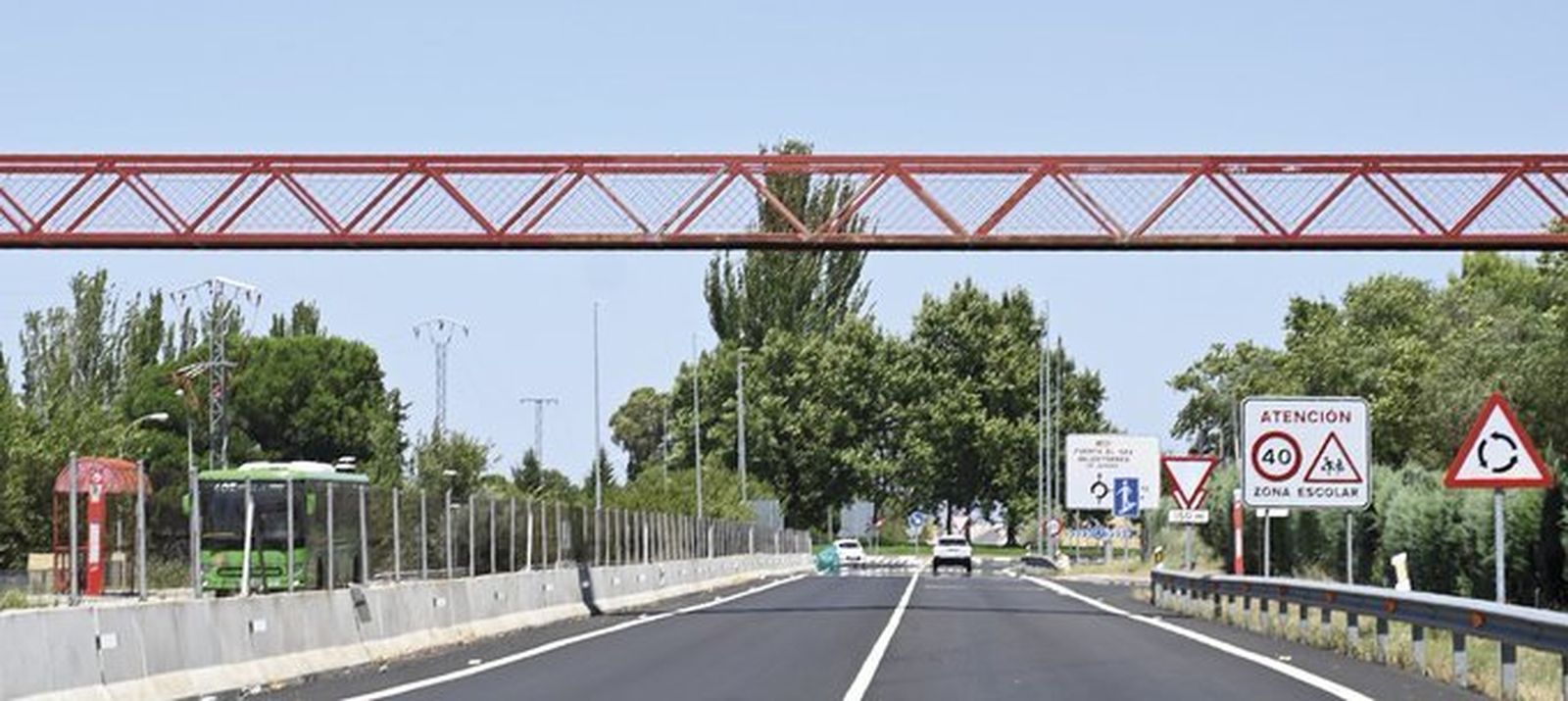 Pasarela peatonal de la M-103 en Algete