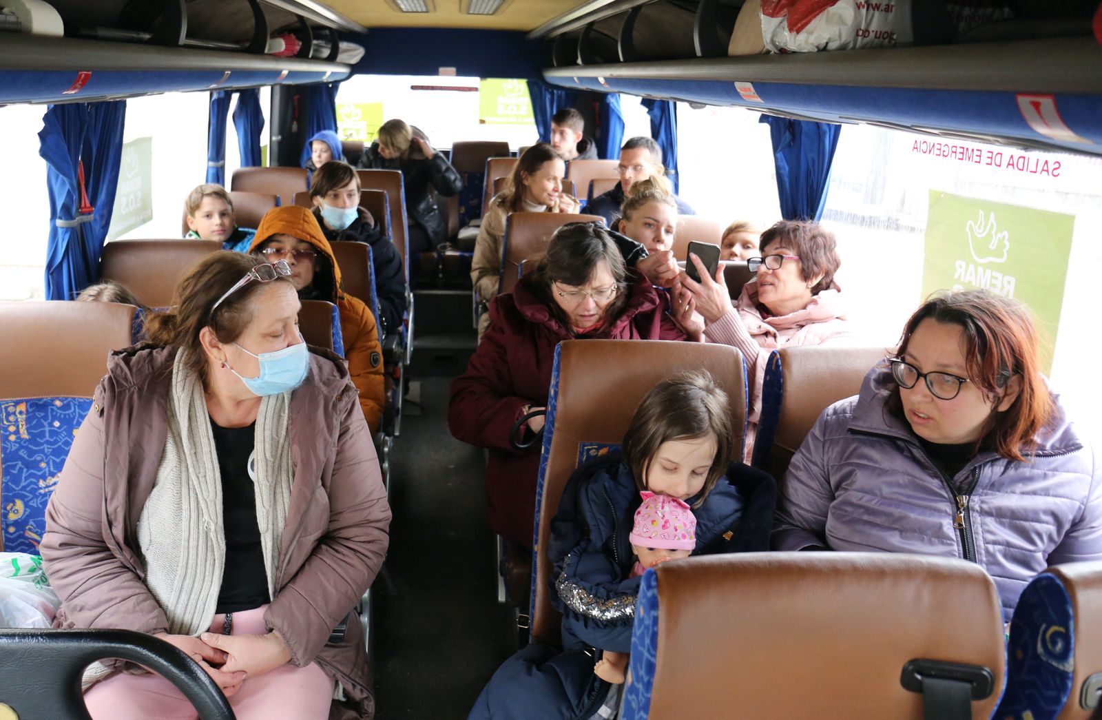 Ciudadanos ucranianos llegando a Madrid en autobús