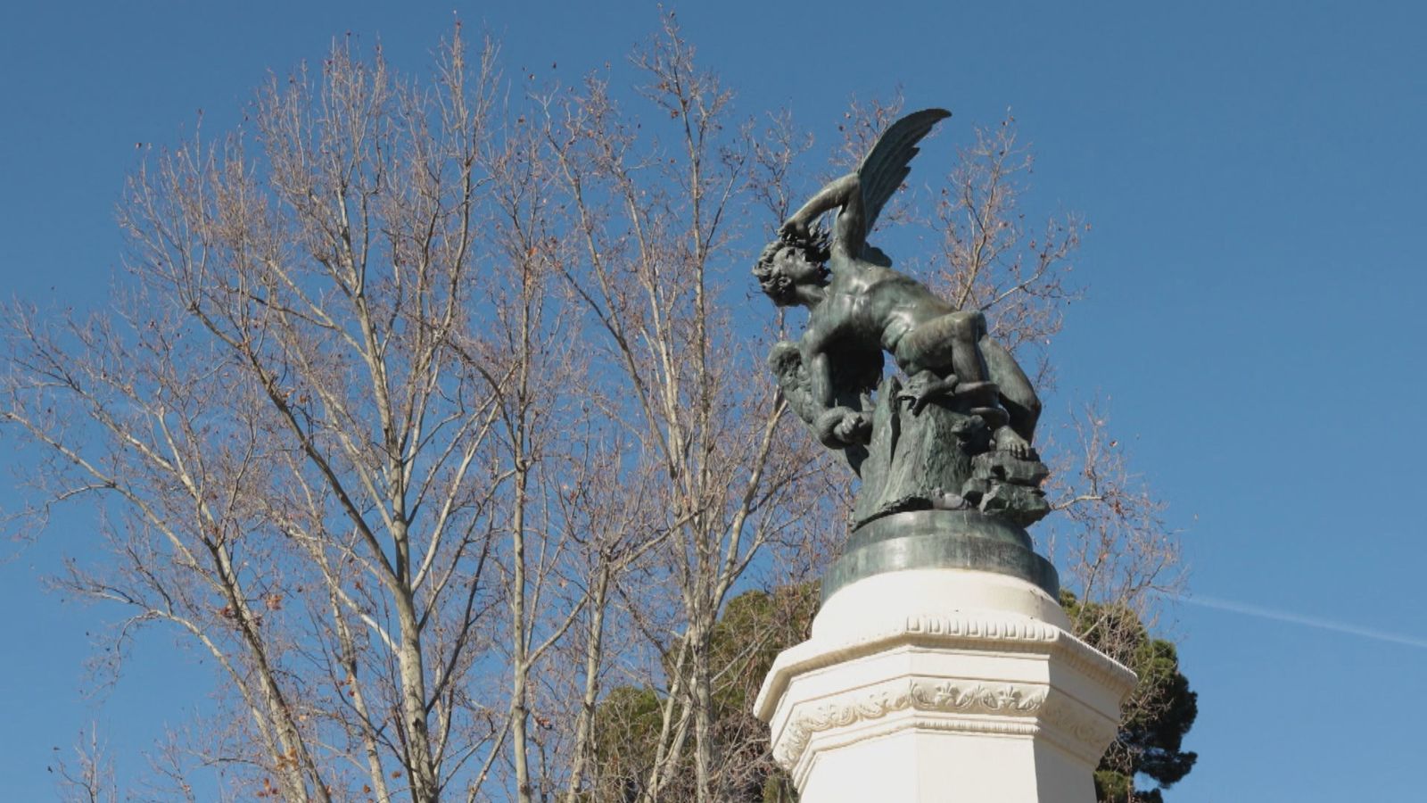 Fuente del Ángel Caído en el Parque del Retiro de Madrid