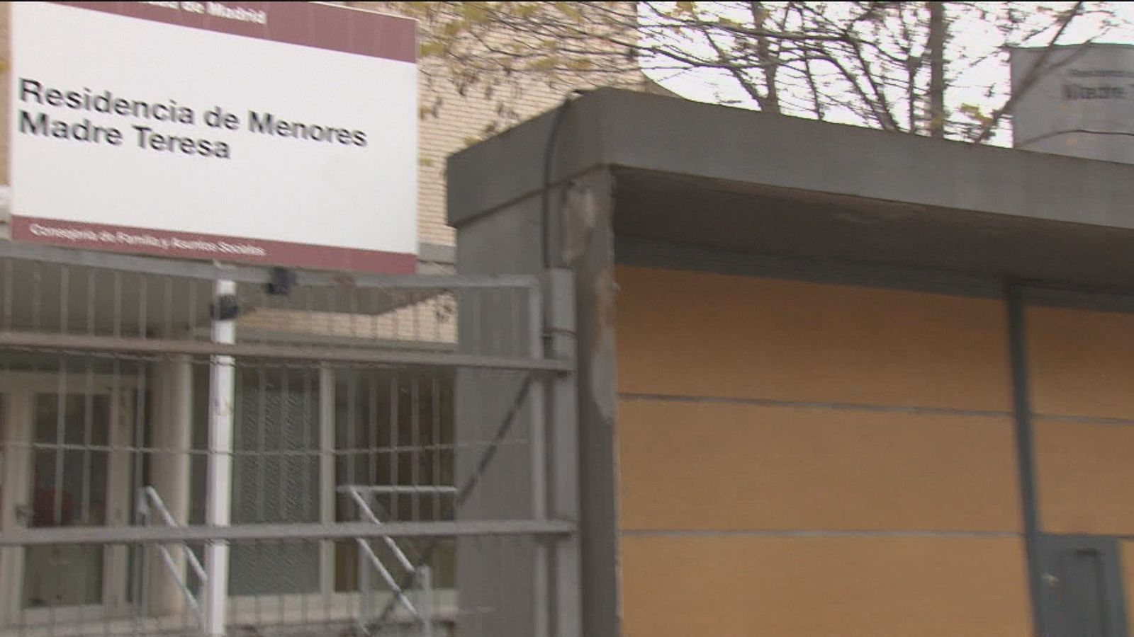 Los tres hermanos desaparecidos de Aranjuez vuelven a la residencia de donde se los llevó su madre