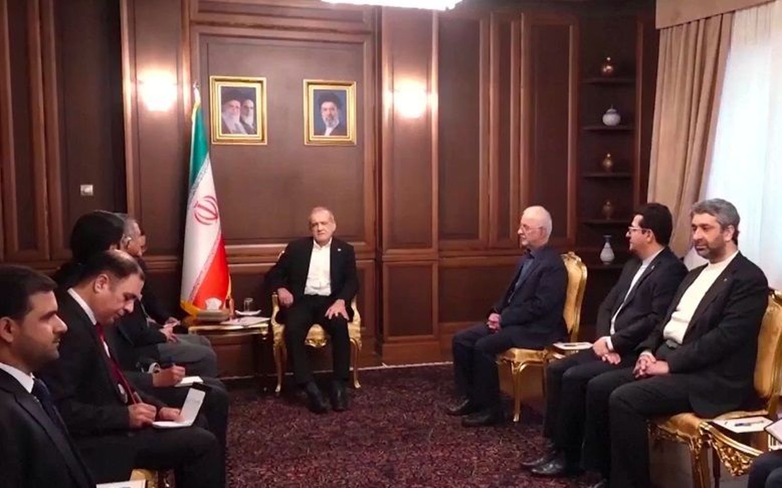 Trump asegura que a Irán se le acaba el tiempo para pactar o "no quedará nada de ellos"