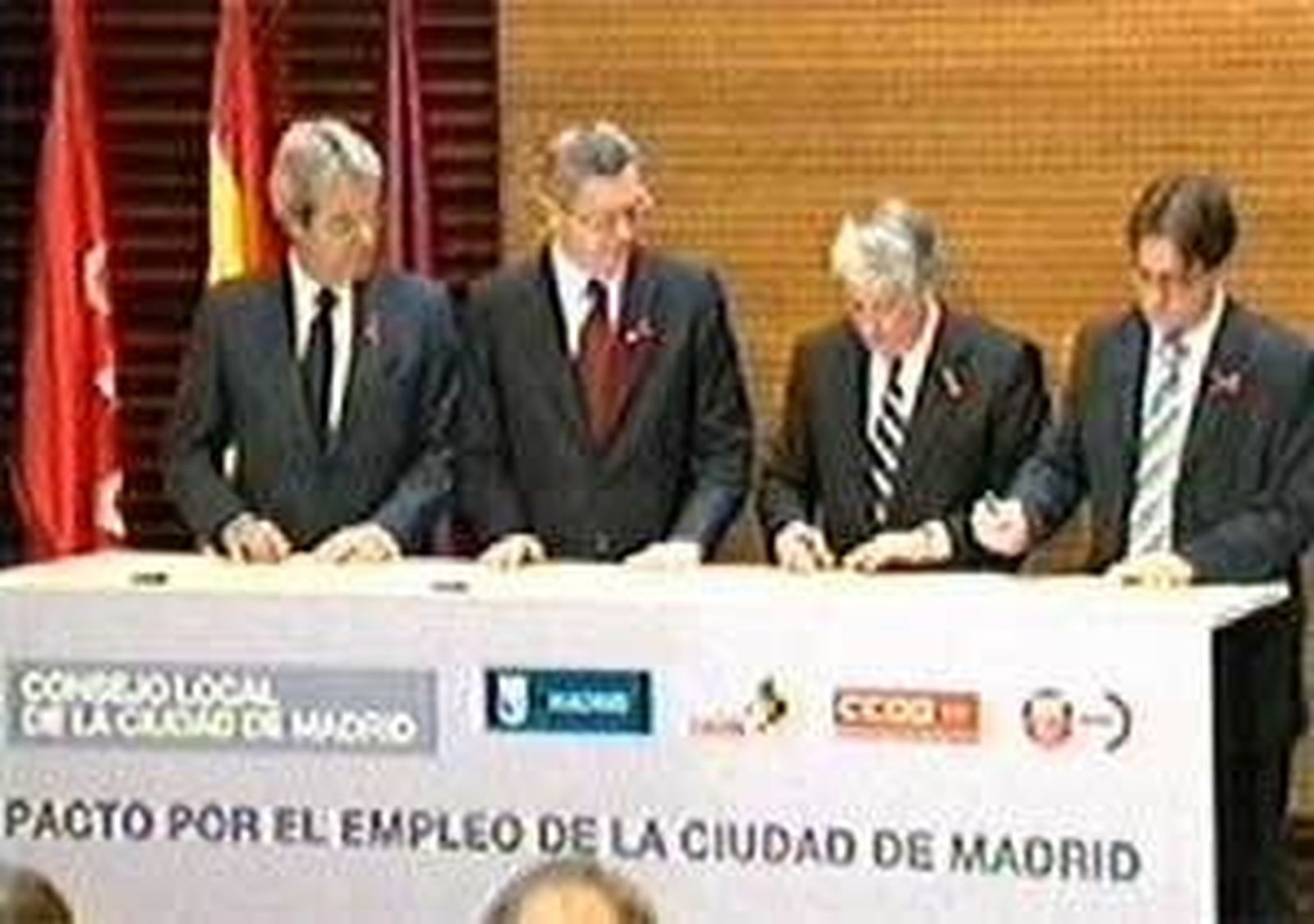 Gallardón y los agentes sociales acuerdan 111 medidas para crear empleo