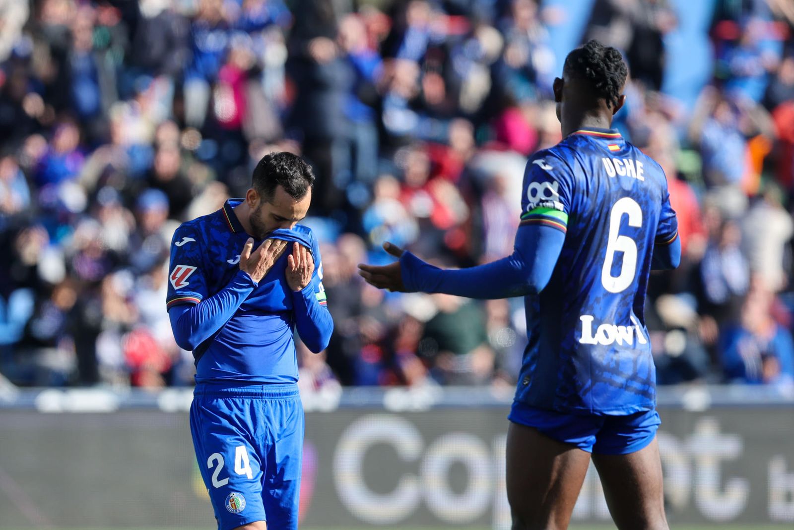 Juanmi y Uche lamentan una ocasión del Getafe ante el Sevilla