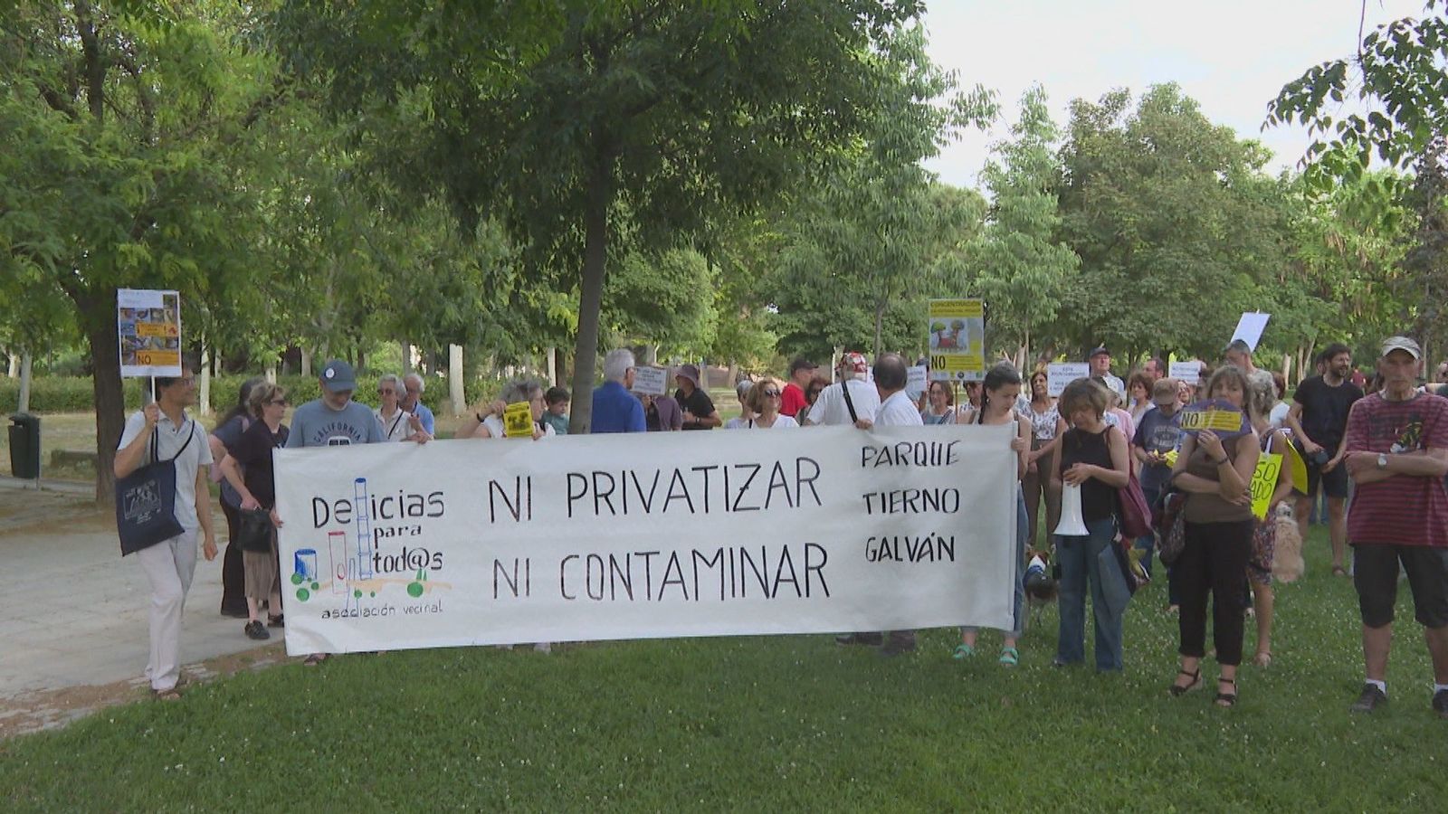Denuncian la "privatización" y el ruido en el Parque Tierno Galván