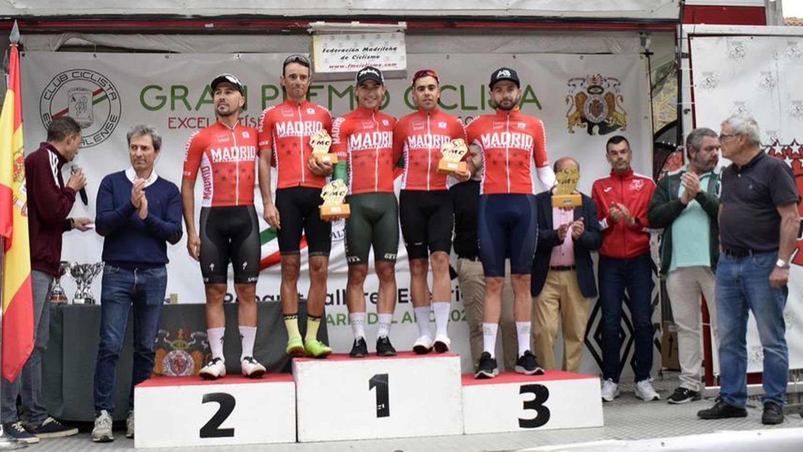 Podio del Gran Premio de Ciclismo de El Escorial
