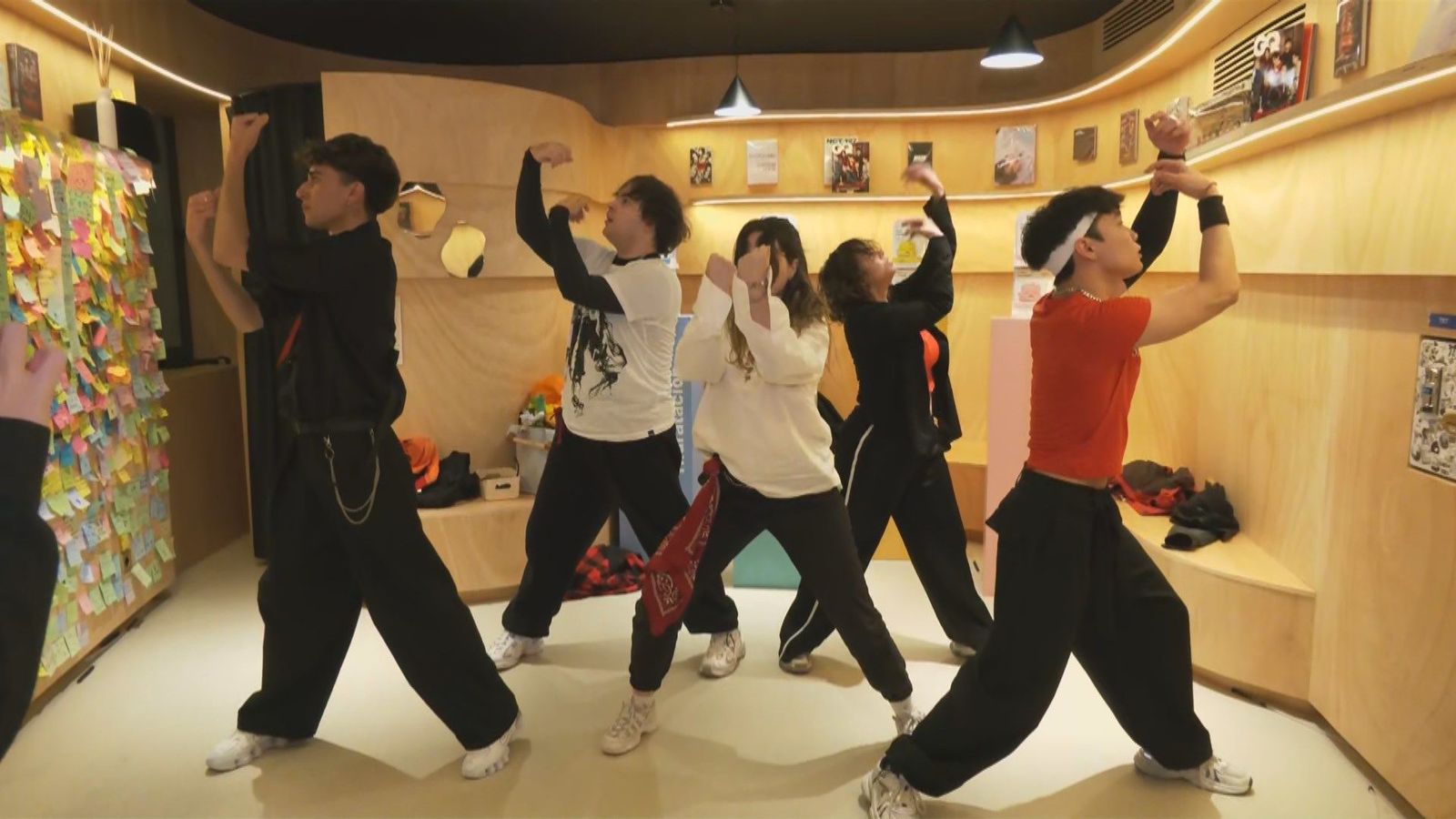 Fiebre K-Pop en Madrid: GQ reúne a cientos de fans en un encuentro exclusivo en la tienda Kult