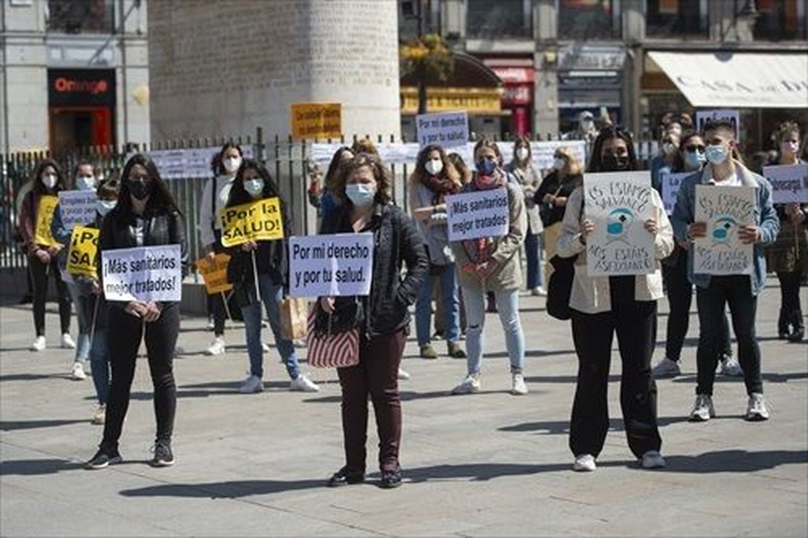 Sanitarios piden prudencia contra el coronavirus en el Día Internacional de la Enfermería