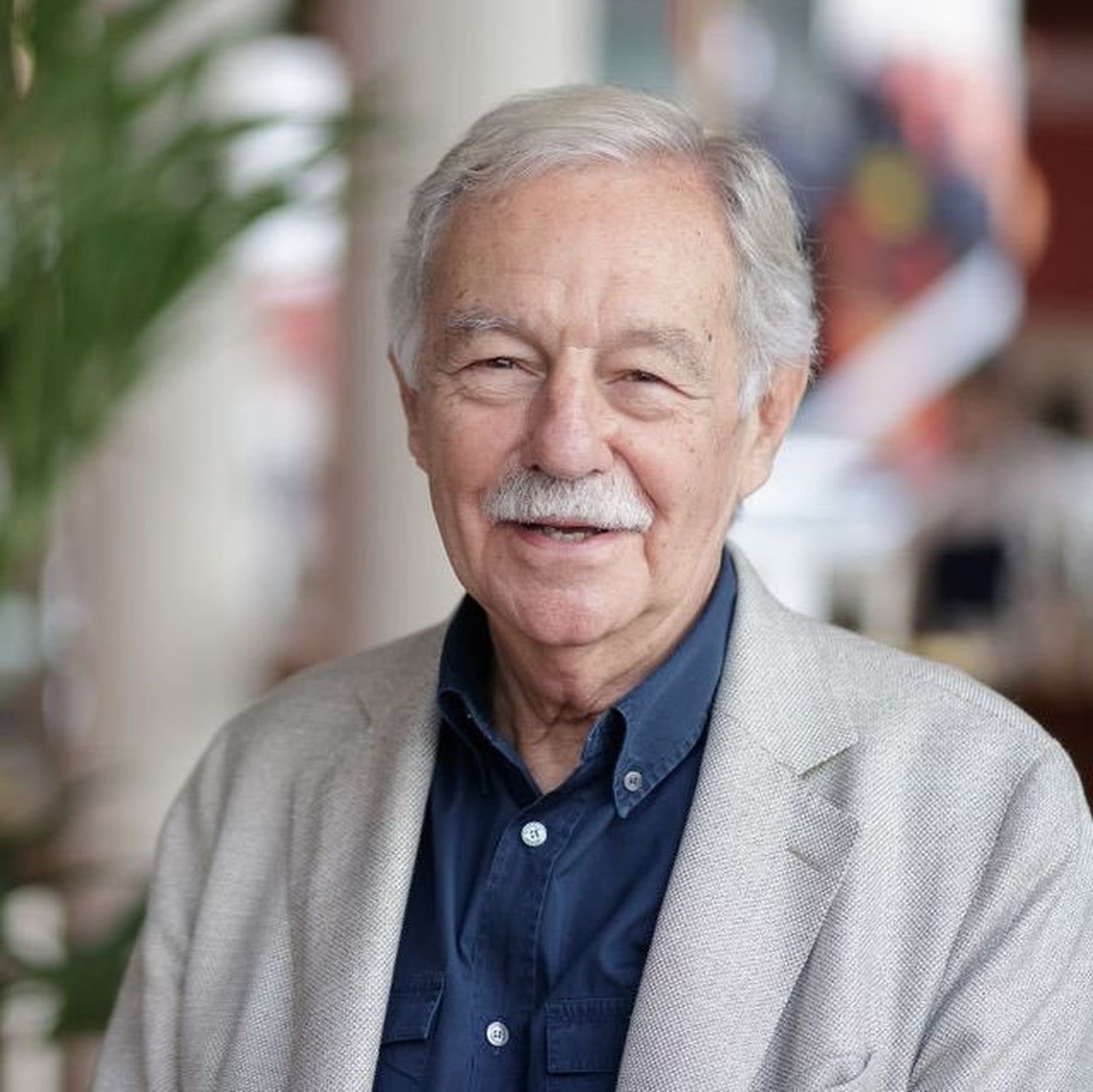 Eduardo Mendoza: “Quien no es autocrítico corre verdadero peligro”