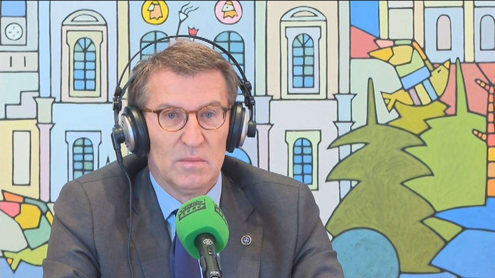 Feijóo mantiene la puerta abierta a Casado por si quiere volver