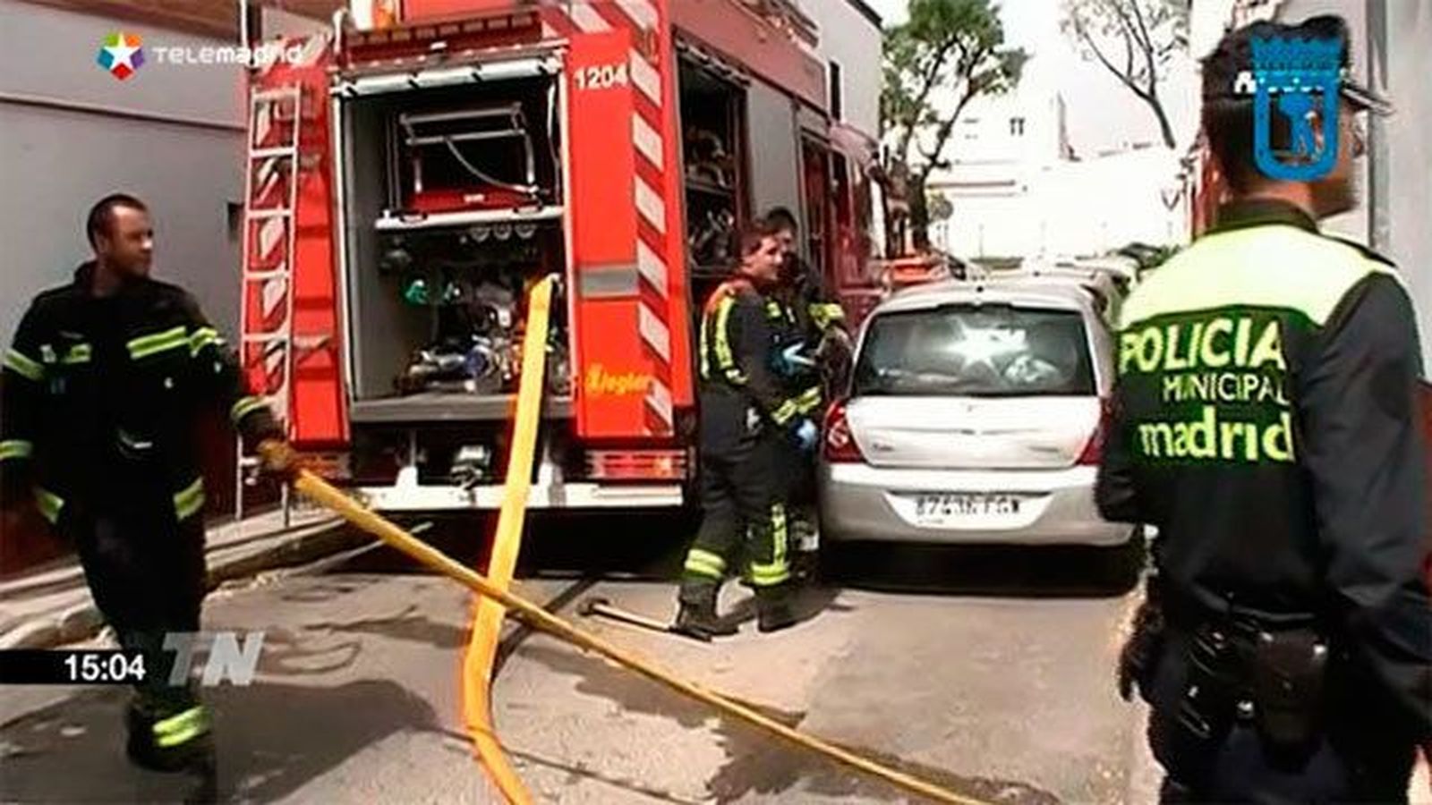 Un hombre intoxicado grave al incendiarse su casa en Vallecas
