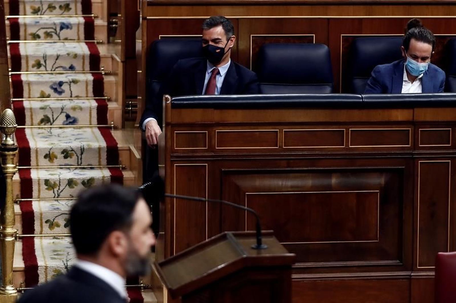 Abascal pide acabar con la "anomalía política" del Gobierno de Sánchez, que critica a Vox por querer "dividir"