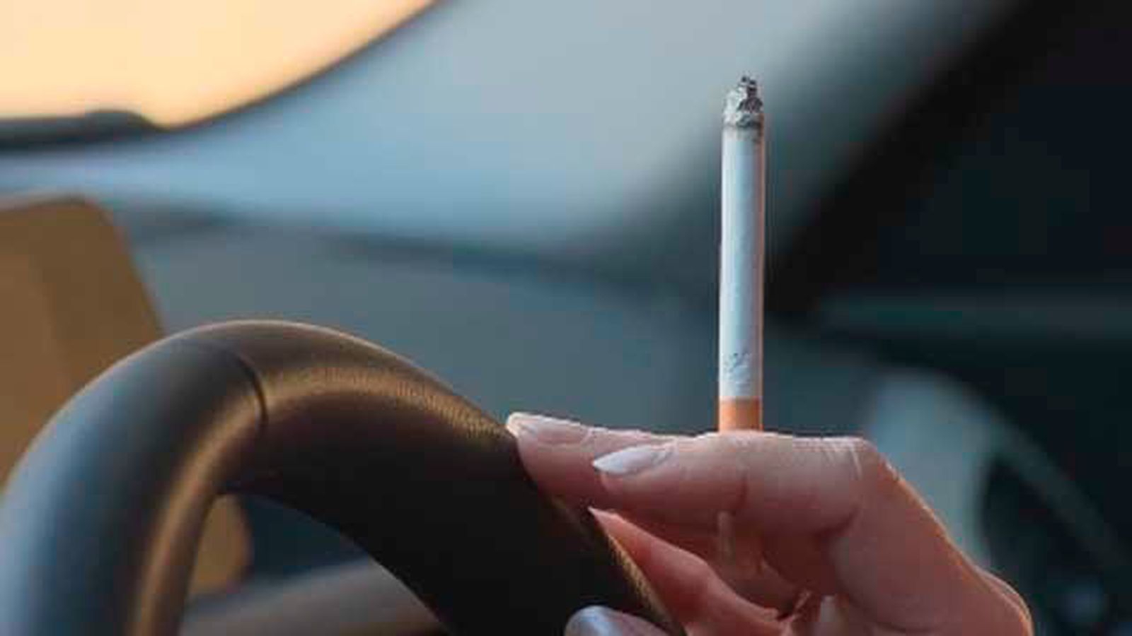 Fumar al volante