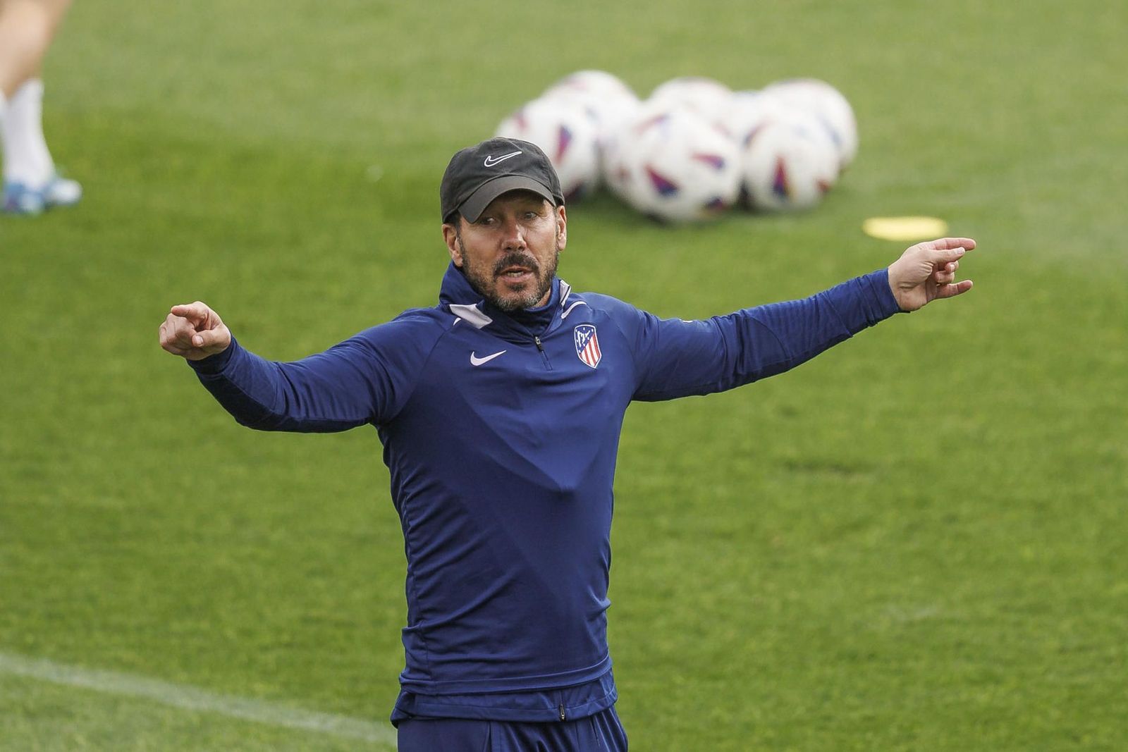 Simeone y su renovación: "No hay otra cosa que pensar que en seguir trabajando bien"