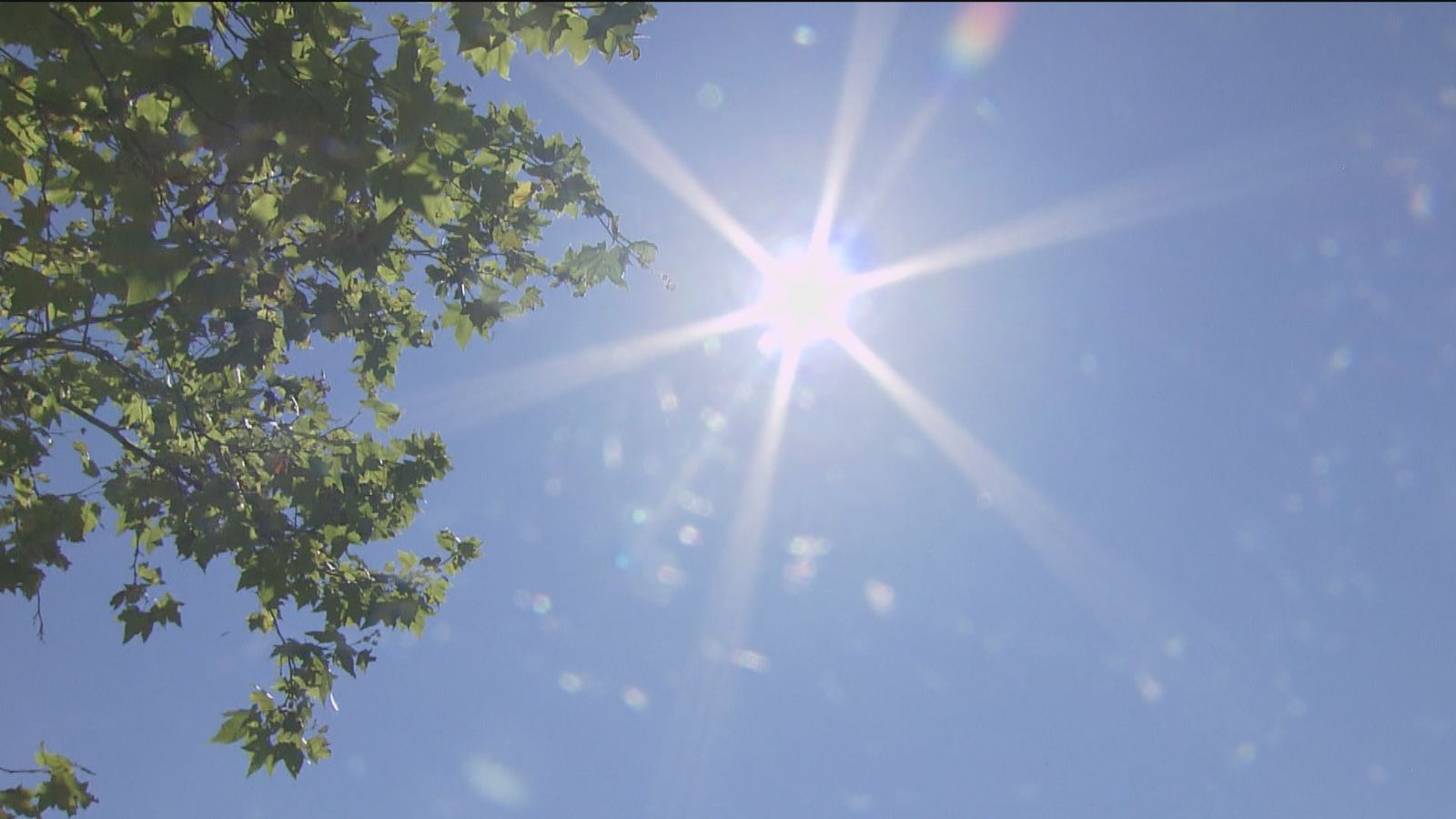 El sol brillando en los cielos de Madrid