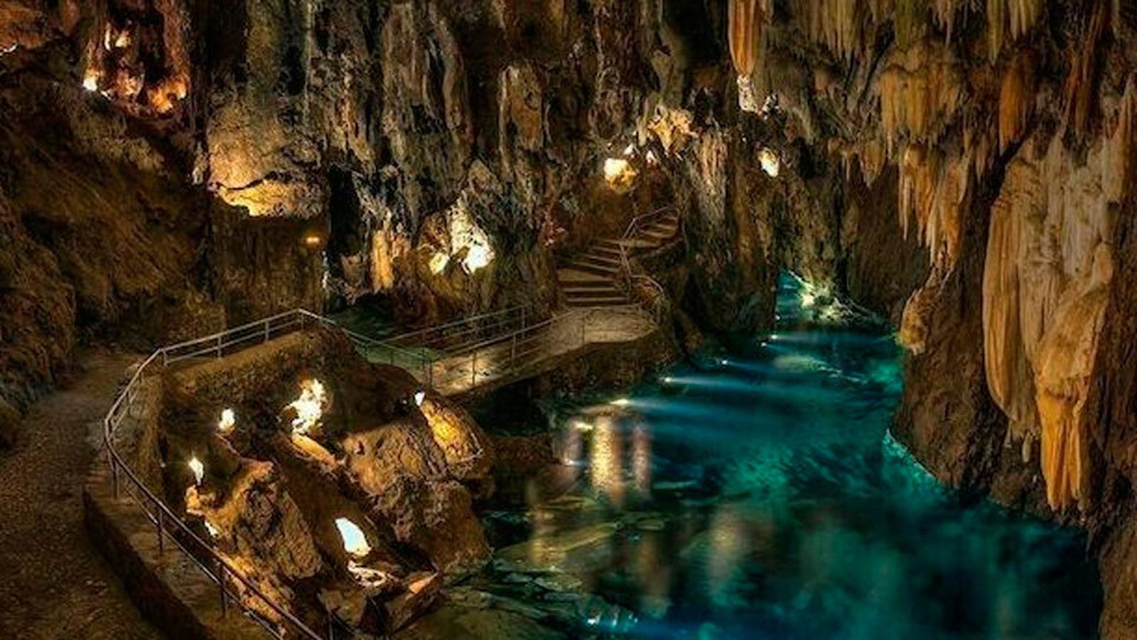 Descubren la belleza incomparable de la Gruta de las Maravillas en Aracena (Huelva)