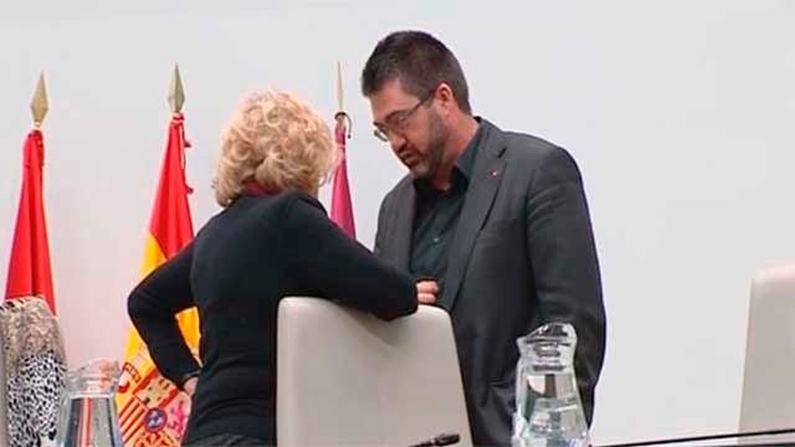 Carmena cesa a su delegado de Hacienda y anuncia una reorganización