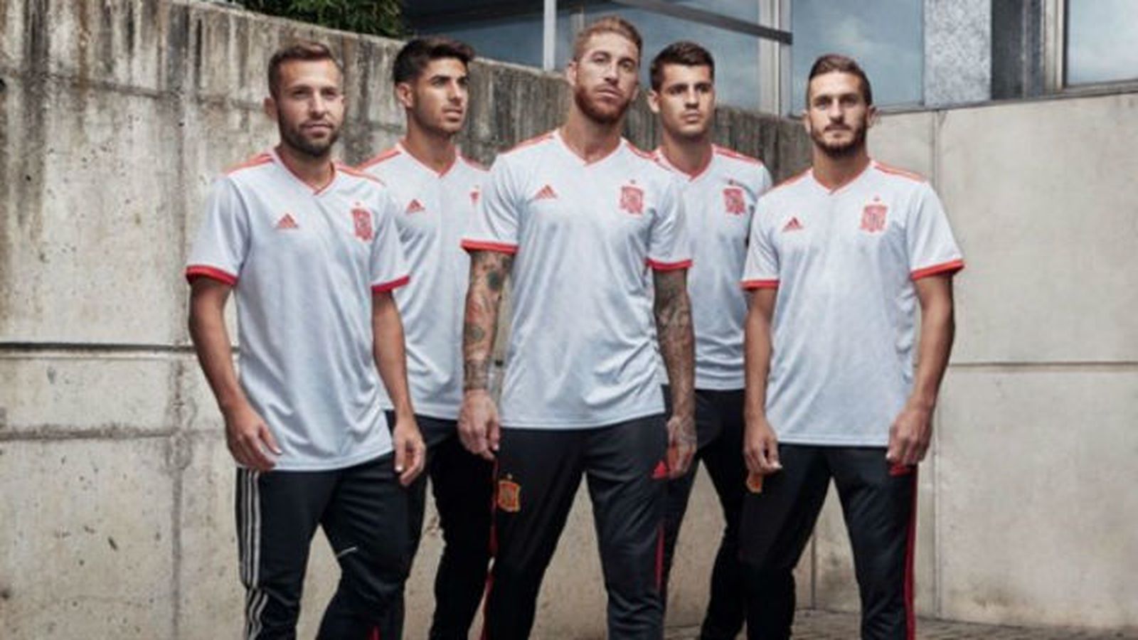 El azul claro, protagonista en la segunda camiseta de España para el Mundial de Rusia
