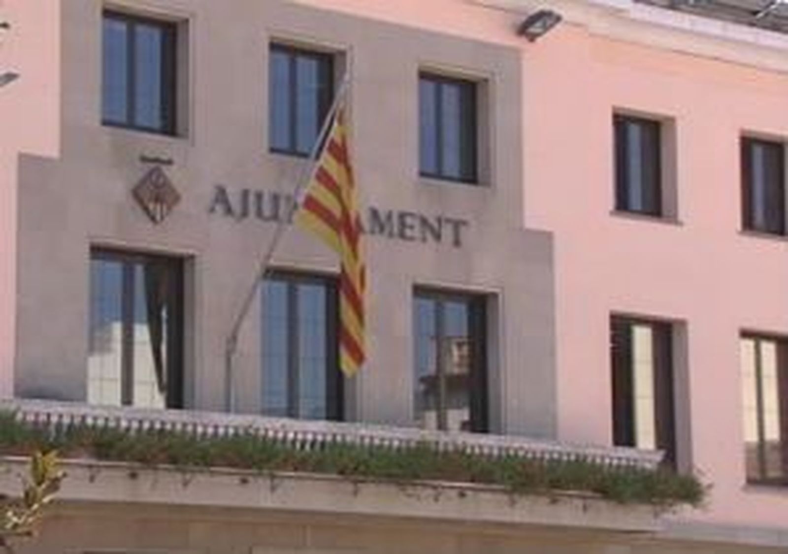 Albiol suspende el acto institucional de la Diada en Badalona al no asistir la oposición